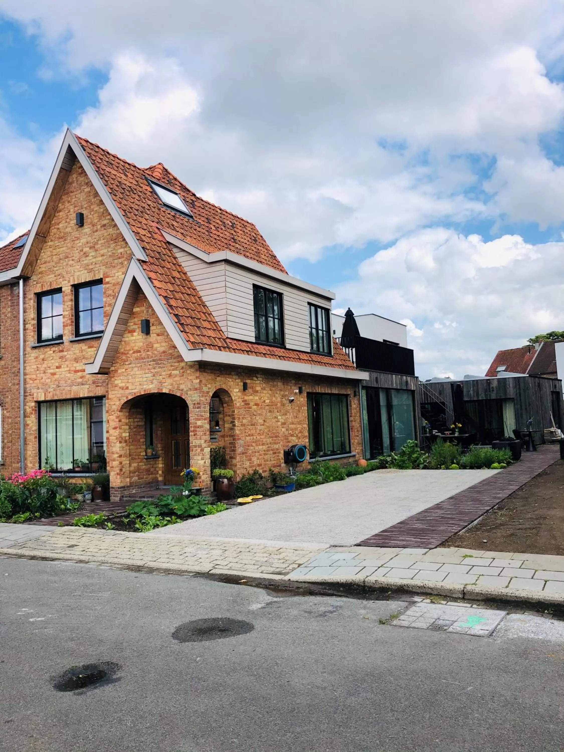 Property building in Suites Le Porte-Bonheur