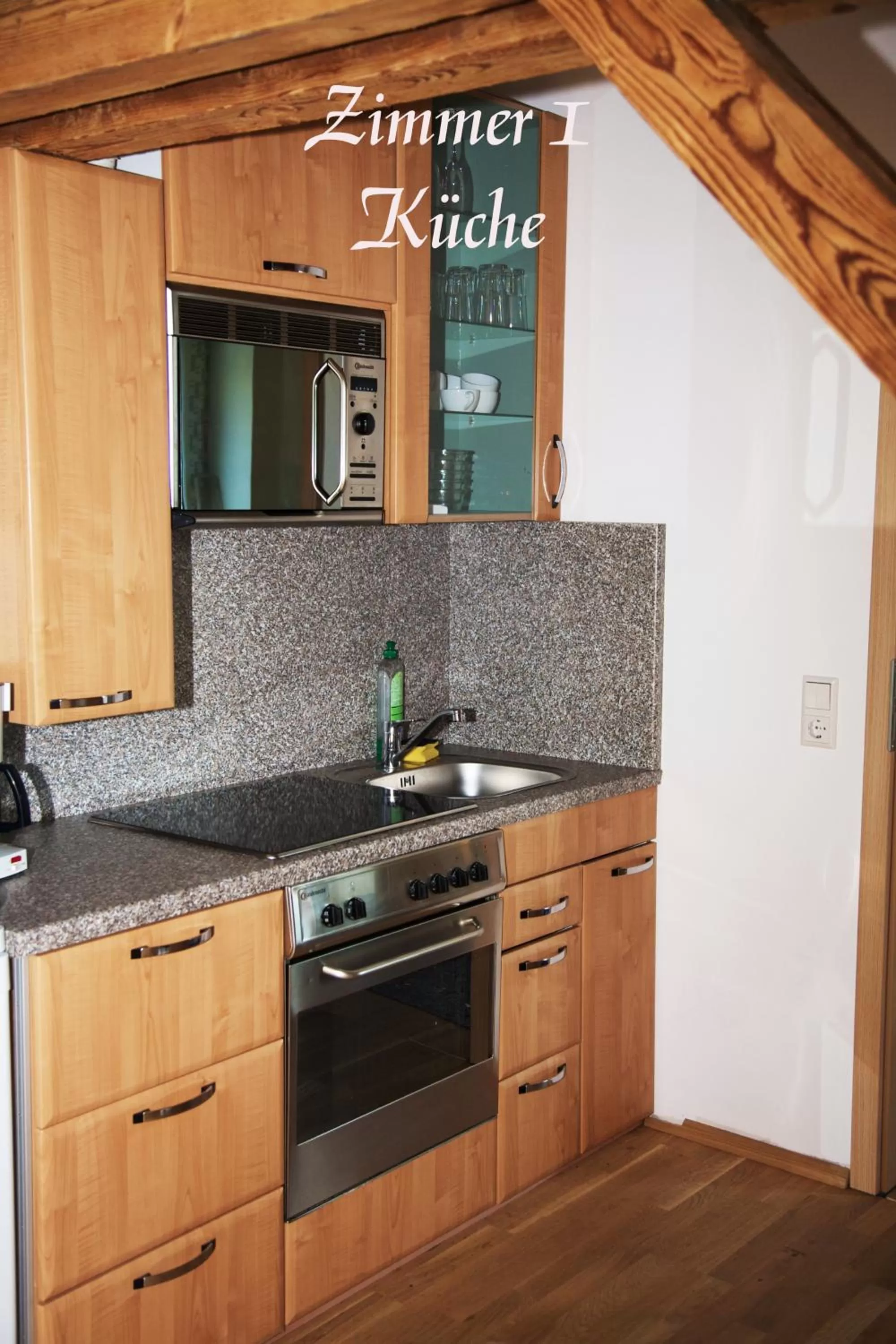 Kitchen or kitchenette in Alte Kass Hotel & Kaffeehaus