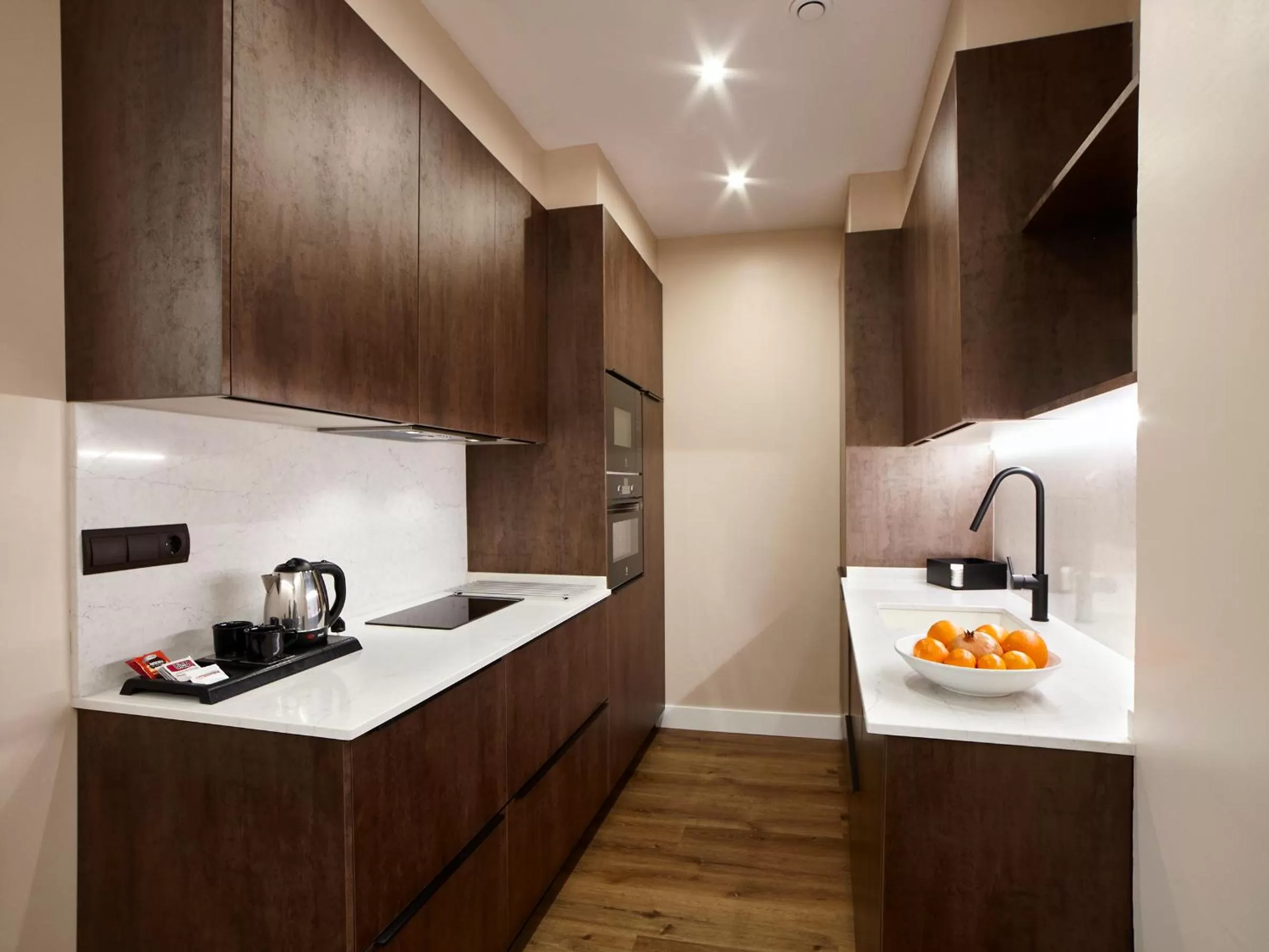 Kitchen or kitchenette in Zenit Dos Infantas