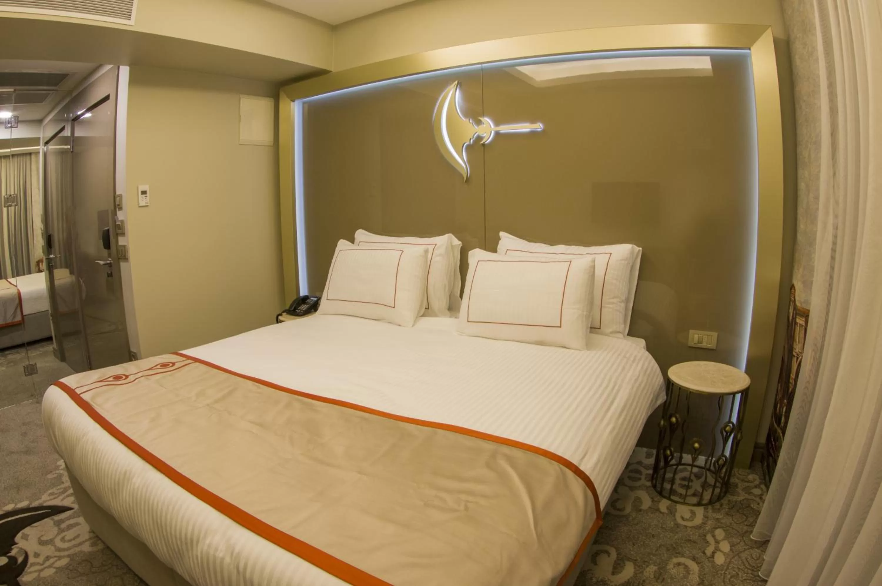 Bedroom, Bed in Peyk Hotel Oldcity