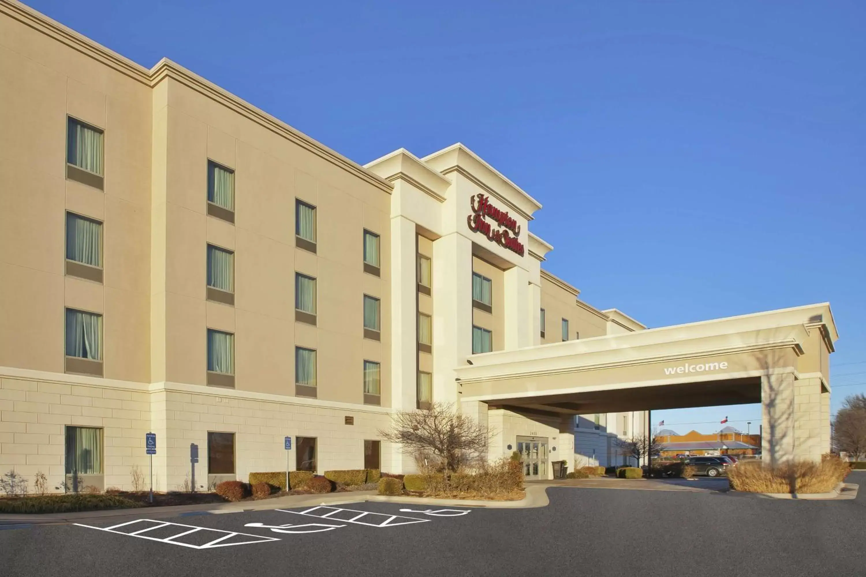 Hampton Inn & Suites Wichita-Northeast Hampton Inn & Suites Wichita-Northeast