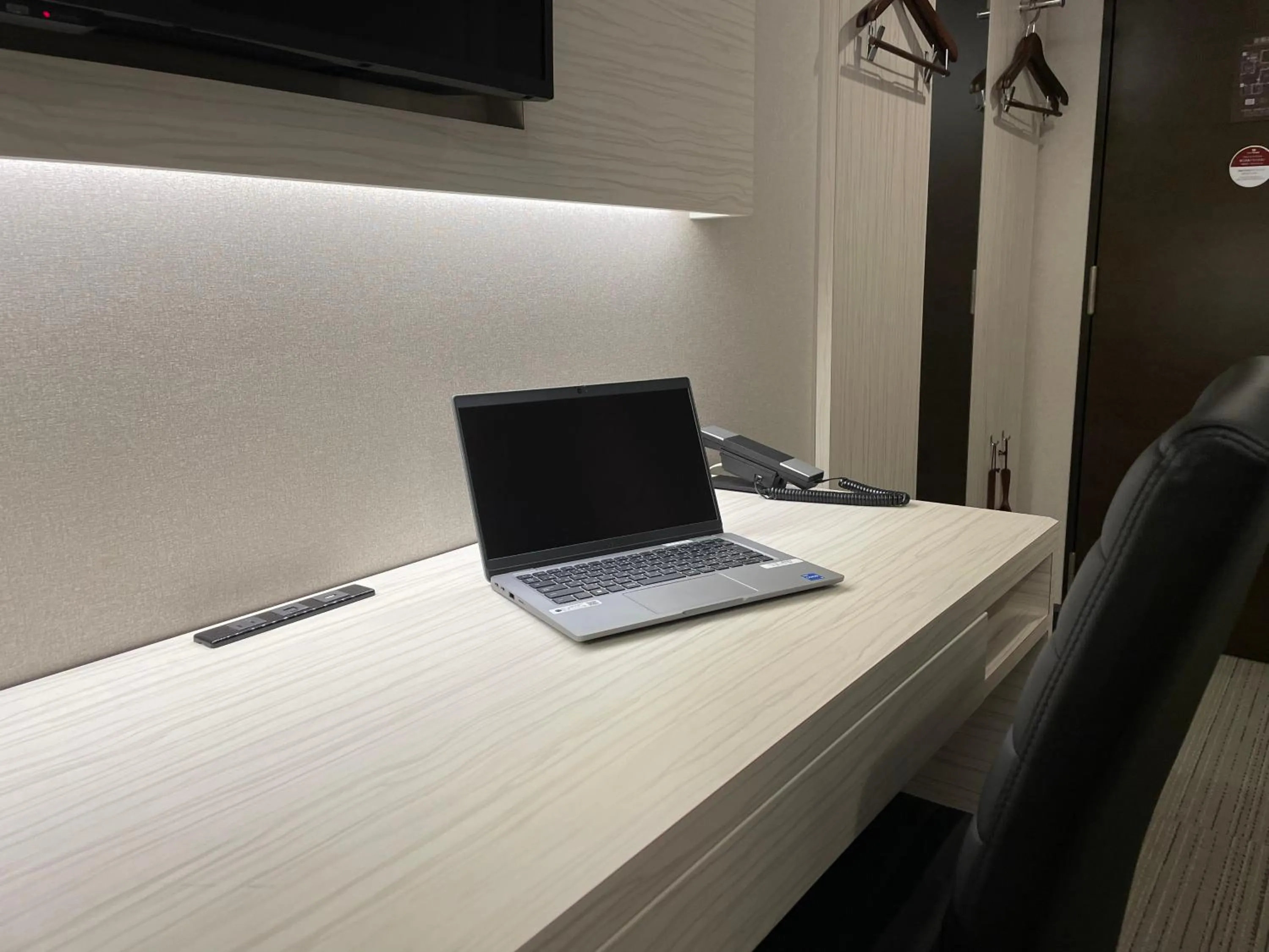 Photo of the whole room in Hotel Emisia Tokyo Tachikawa