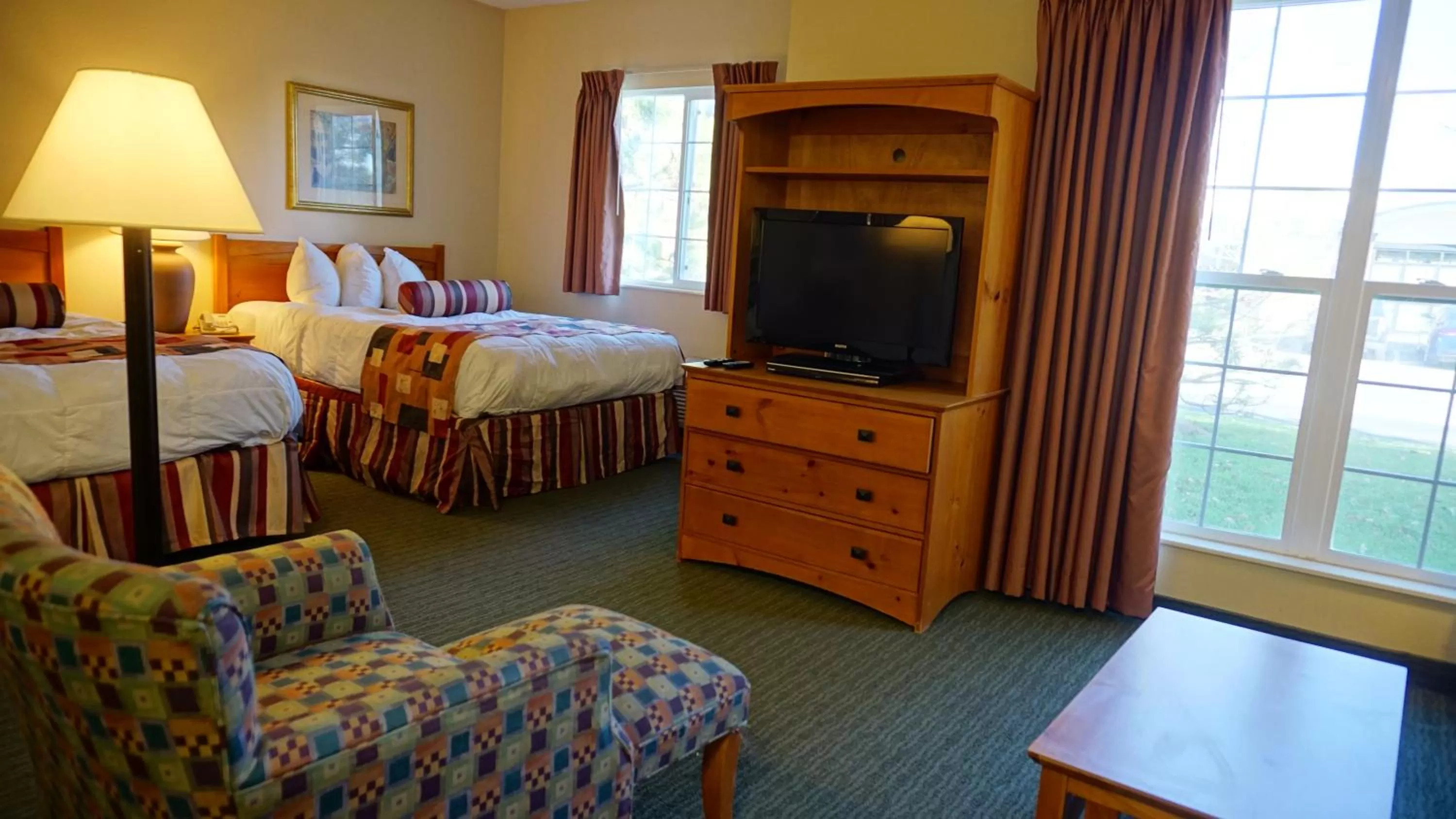 TV and multimedia, Bed in Baymont by Wyndham Wichita East