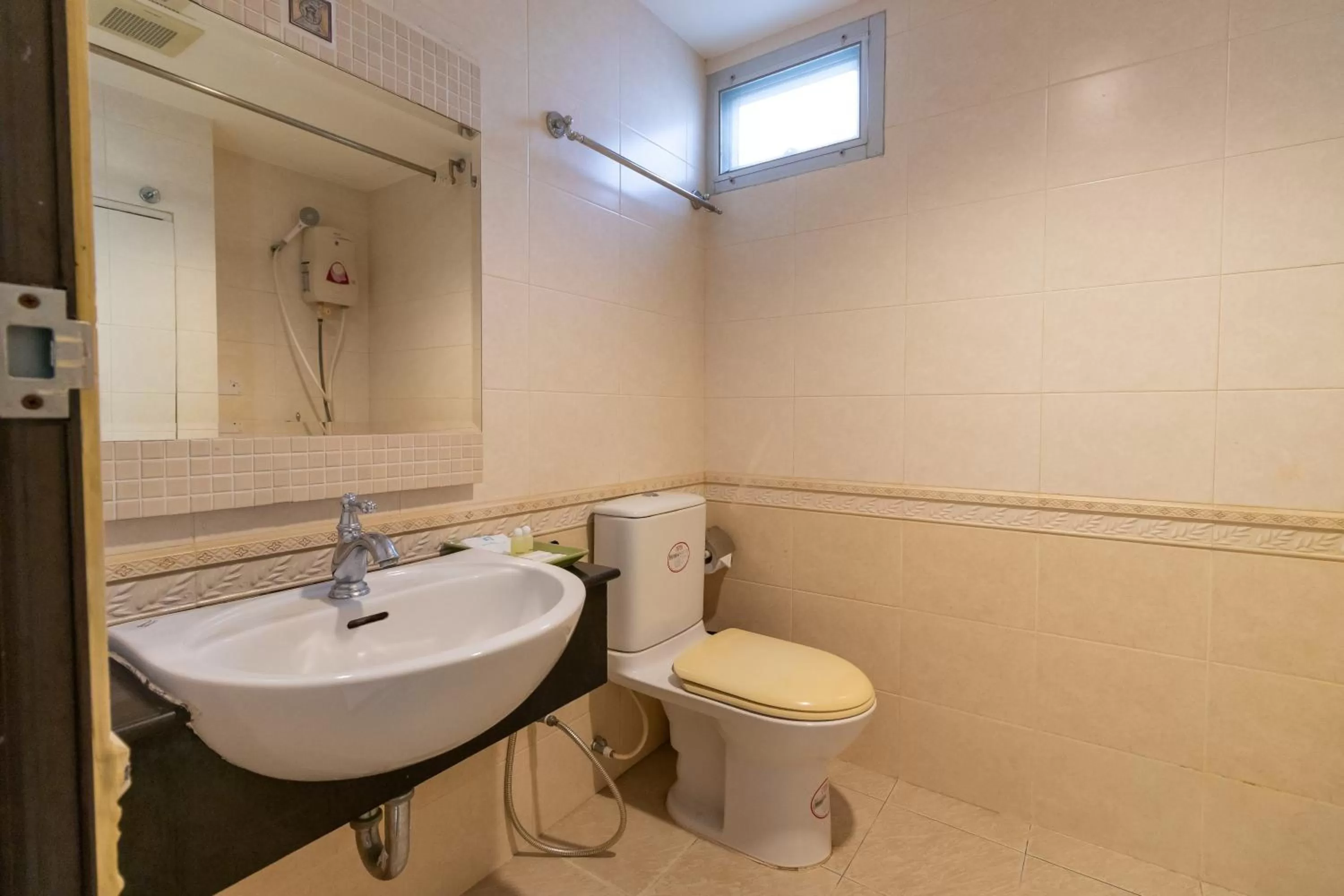 Bathroom in Chomsin Hua Hin ชมสินธุ์ หัวหิน