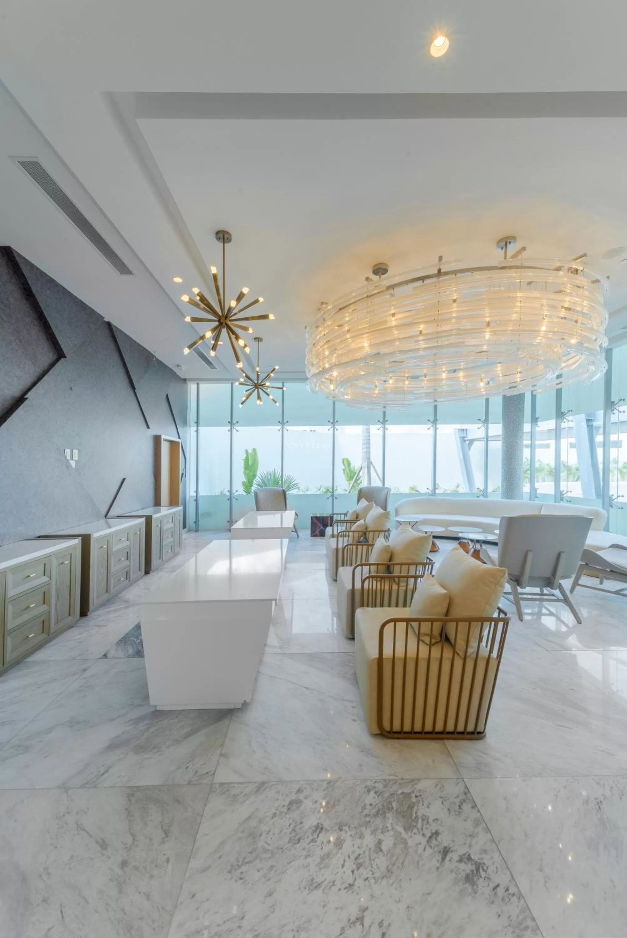 Lobby or reception in Planet Hollywood Cancun by Royalton, An Autograph Collection All-Inclusive Resort