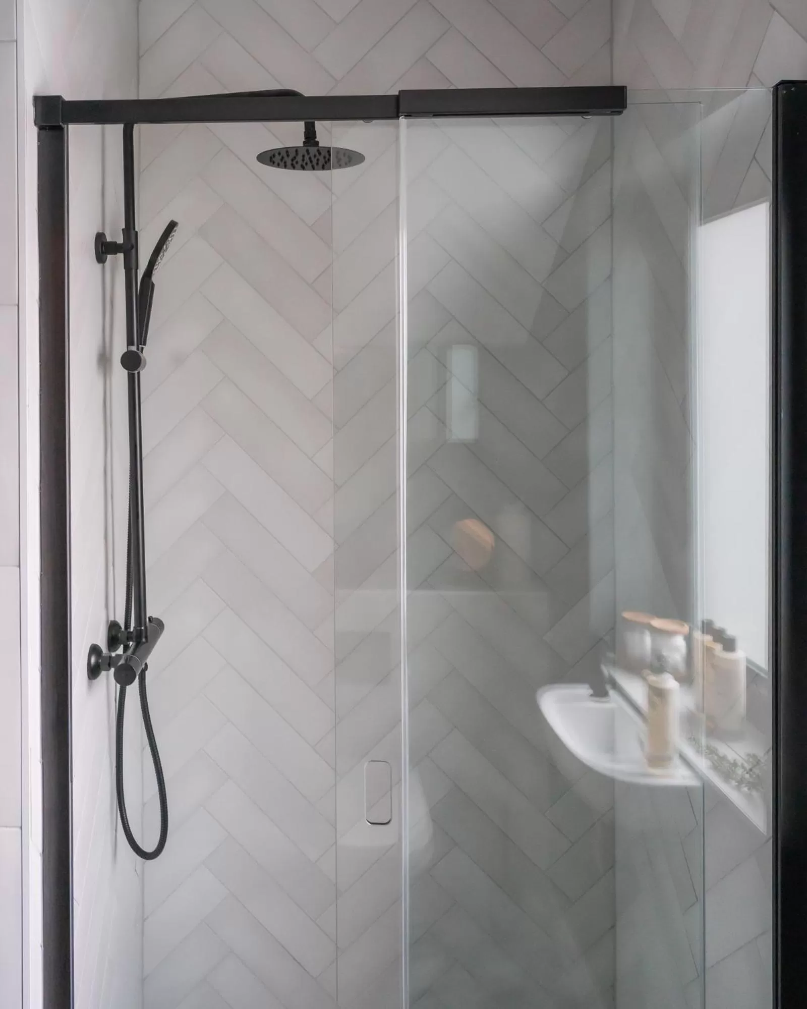 Shower in The Ginger Pig