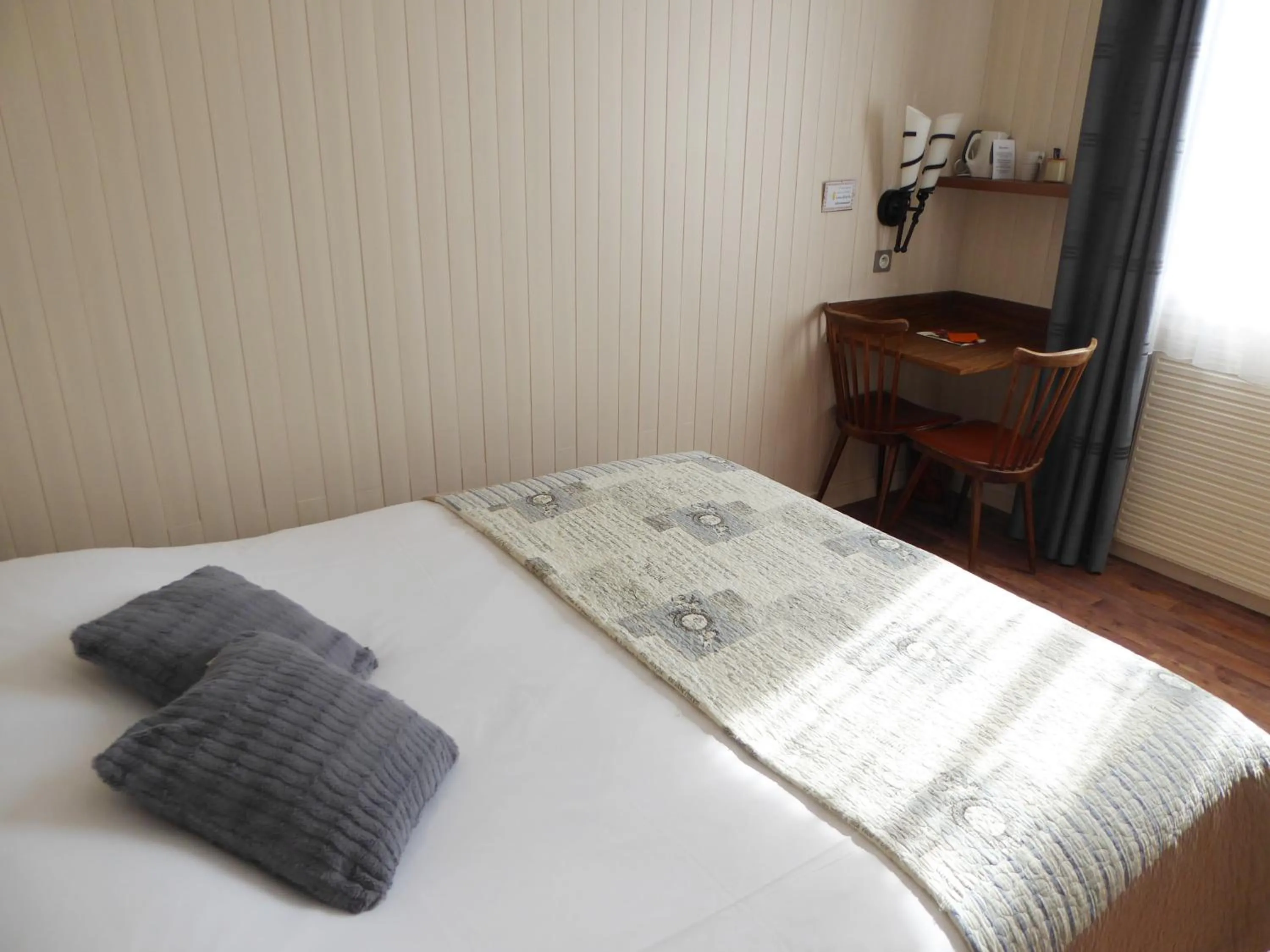 Bed in Auberge de Costaroche