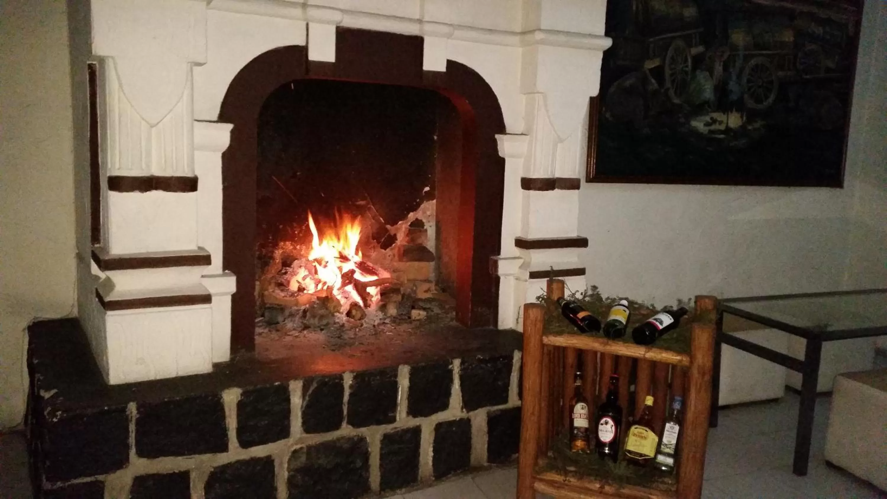 Night in Relais De La Haute Ville Tana