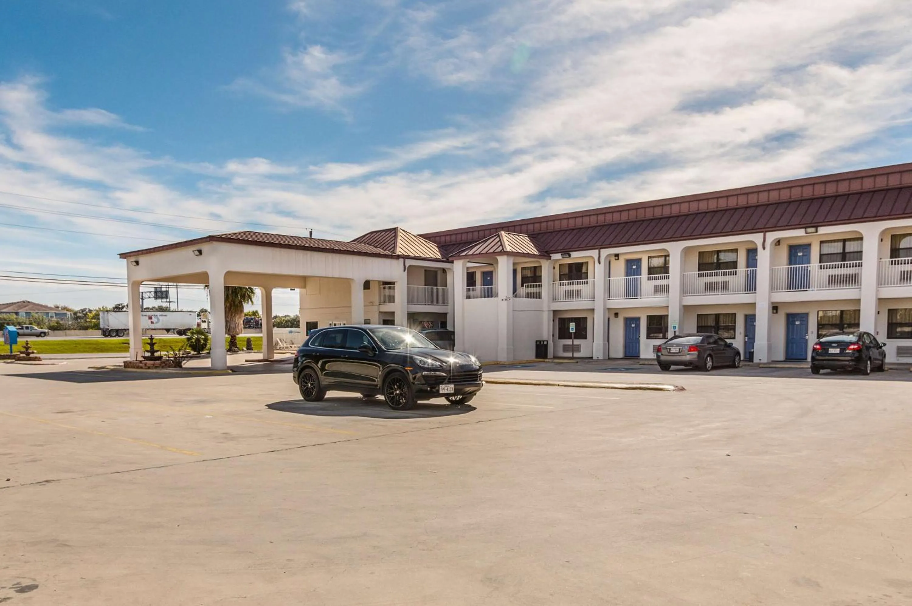 Property building in Motel 6-San Marcos, TX - North