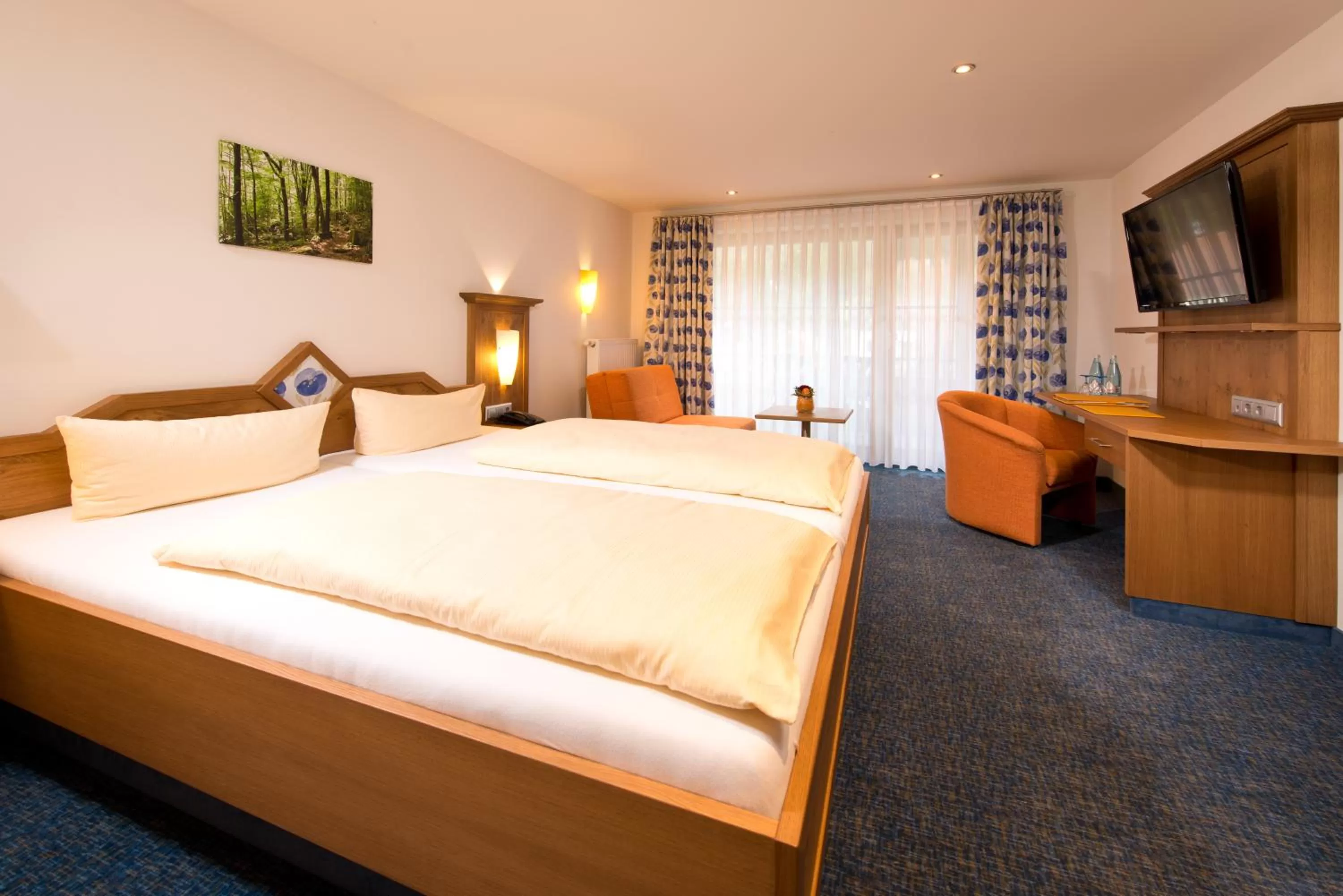 Photo of the whole room, Bed in Silberkönig Schwarzwald Hotel & Restaurant Ringhotel