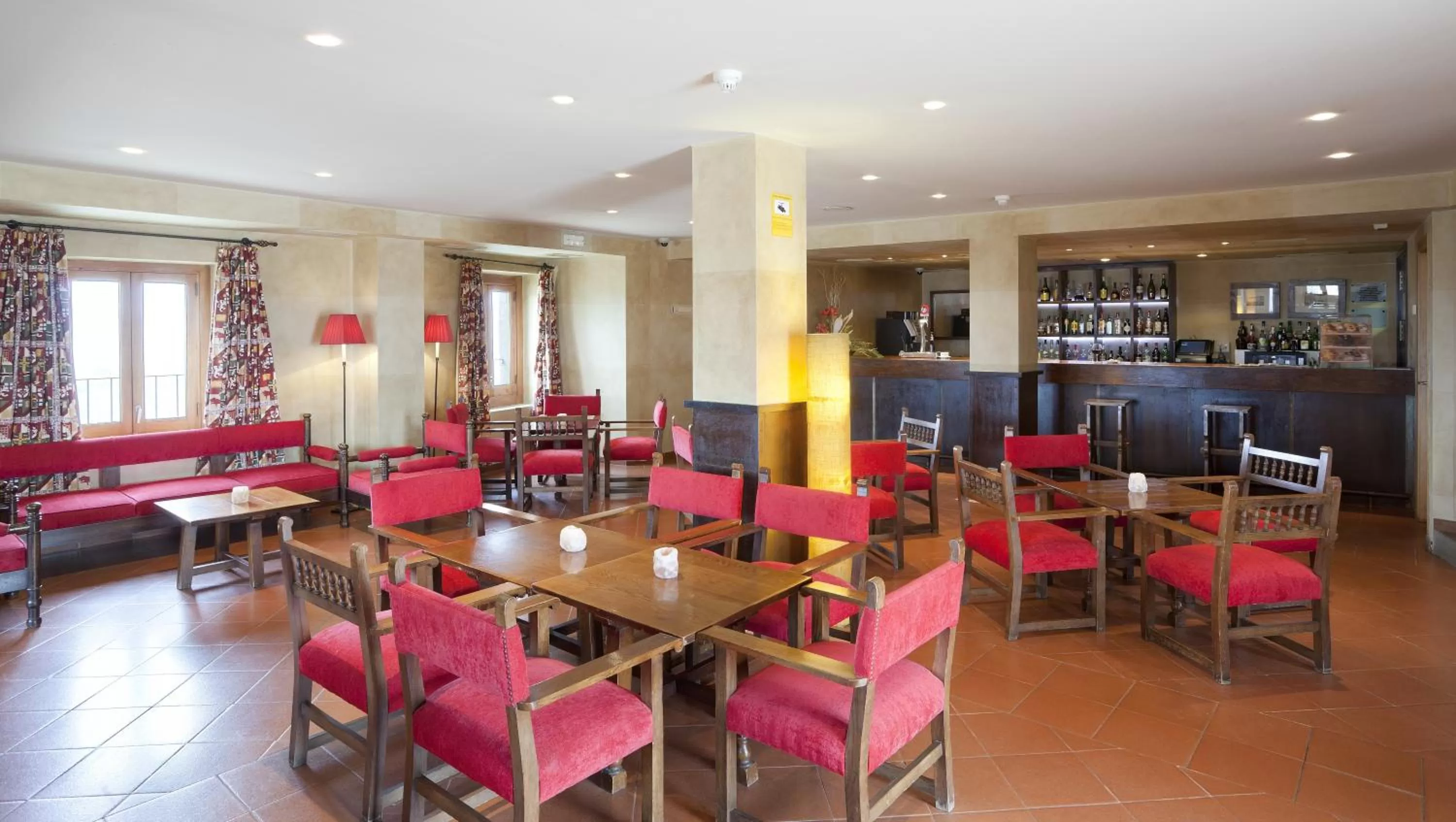 Restaurant/places to eat in Parador de Cardona