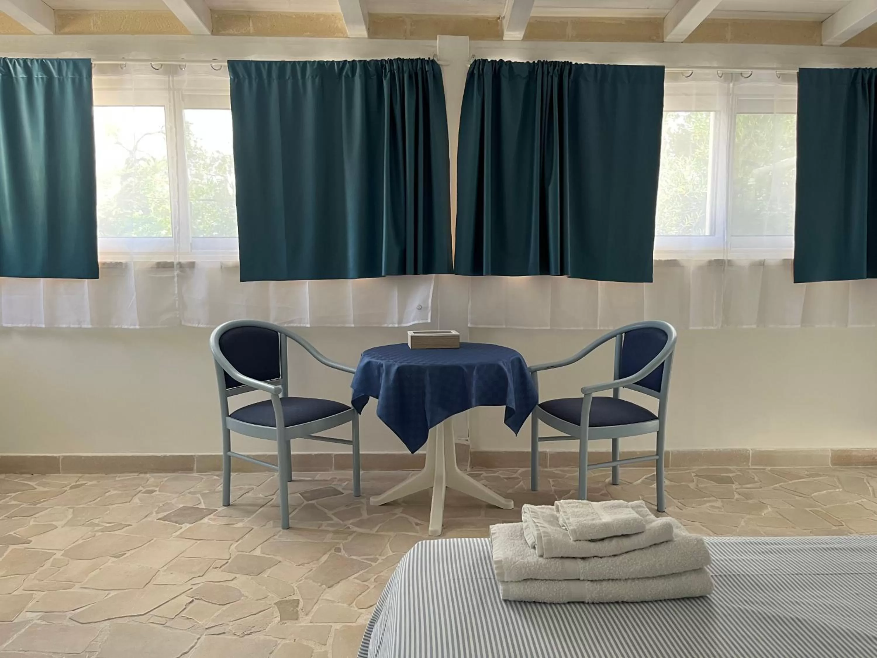 One-Bedroom Suite in B&B Villa Mediterranea with private parking