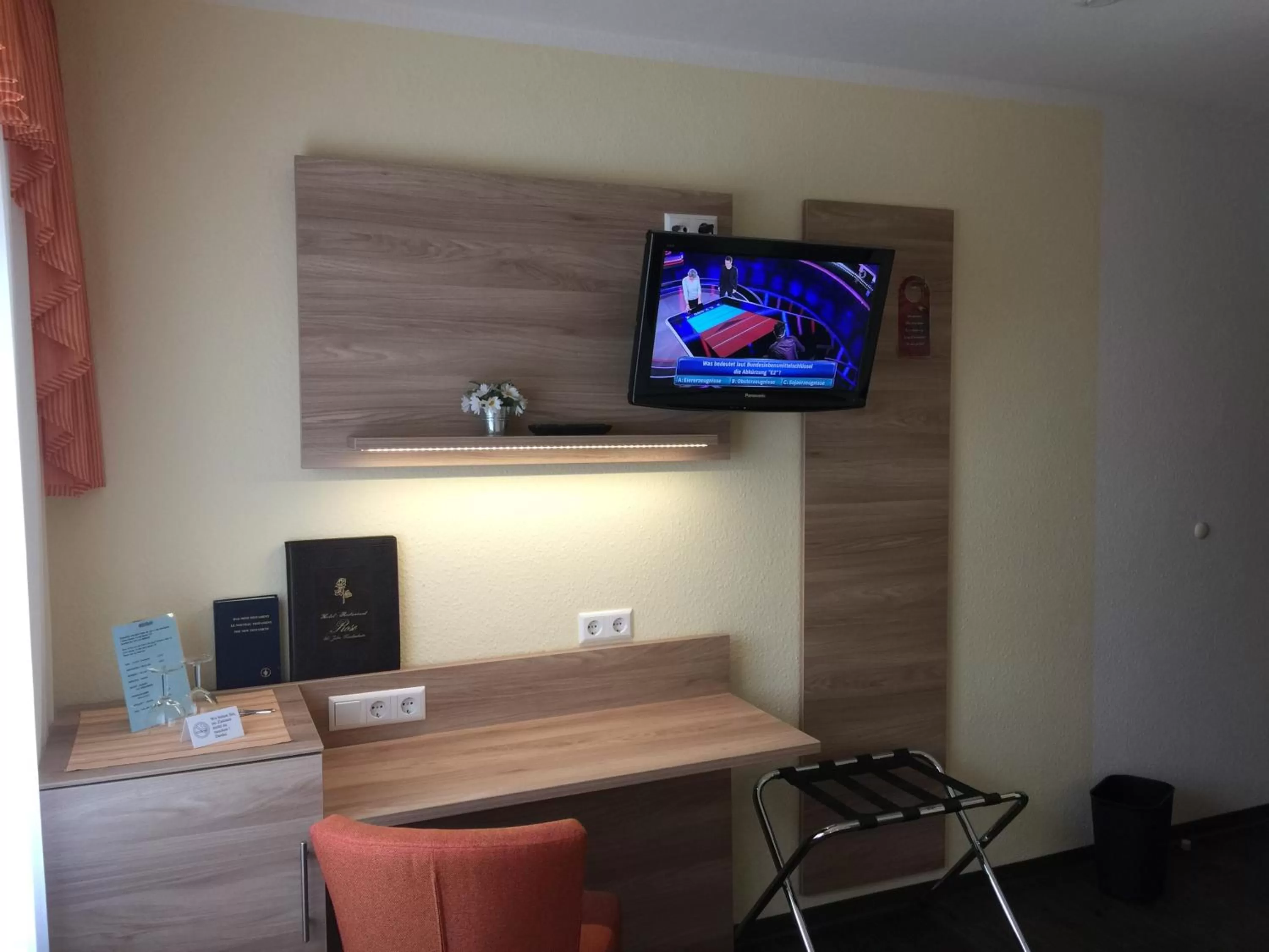 Decorative detail in Hotel Rose Heidelberg inklusive Frühstück, Saunanutzung und Parkplätze nach Verfügbarkeit