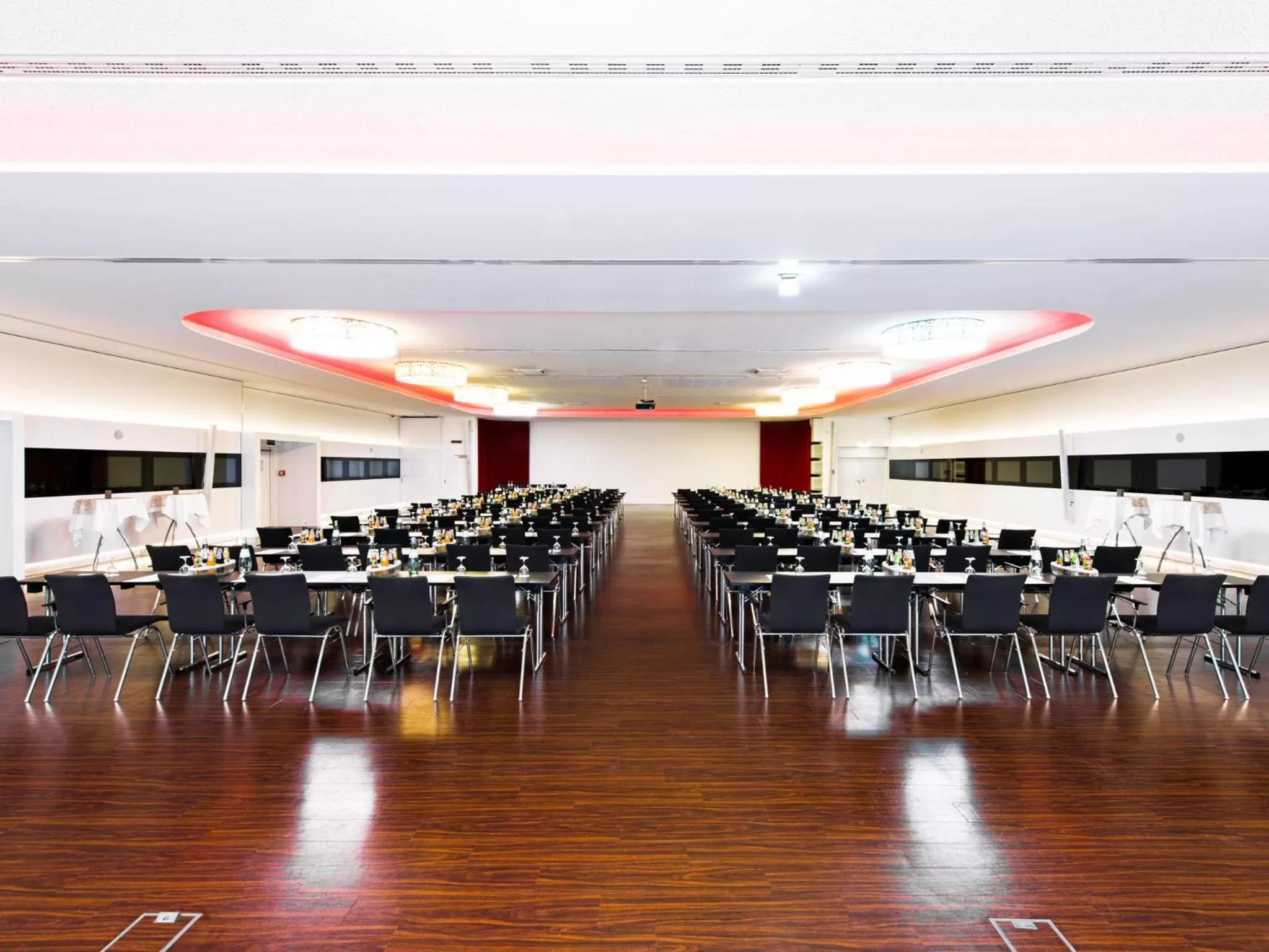 Business facilities in DORMERO Hotel Hannover