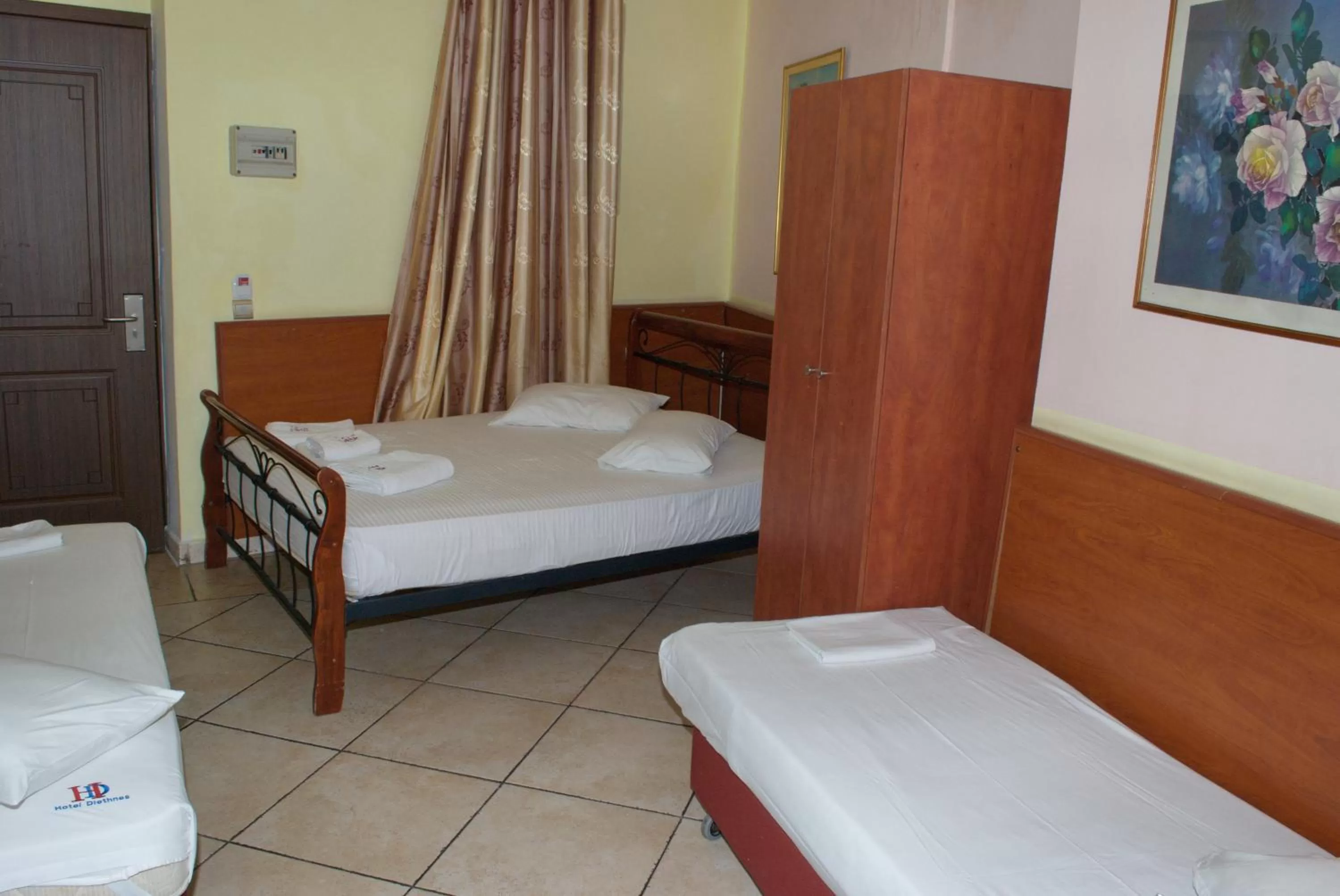 Bed in Diethnes Hotel