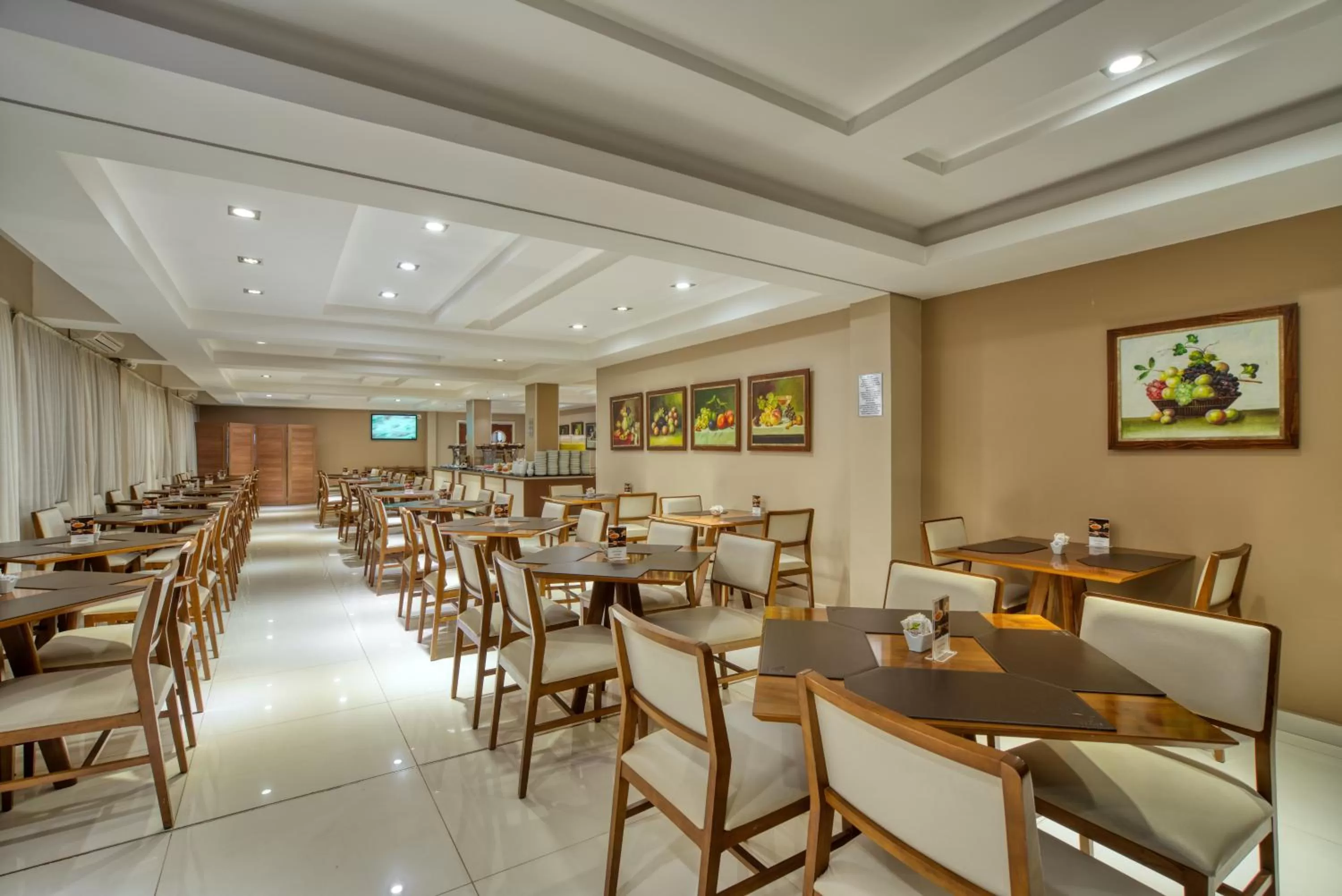 Restaurant/places to eat in Viale Tower Hotel