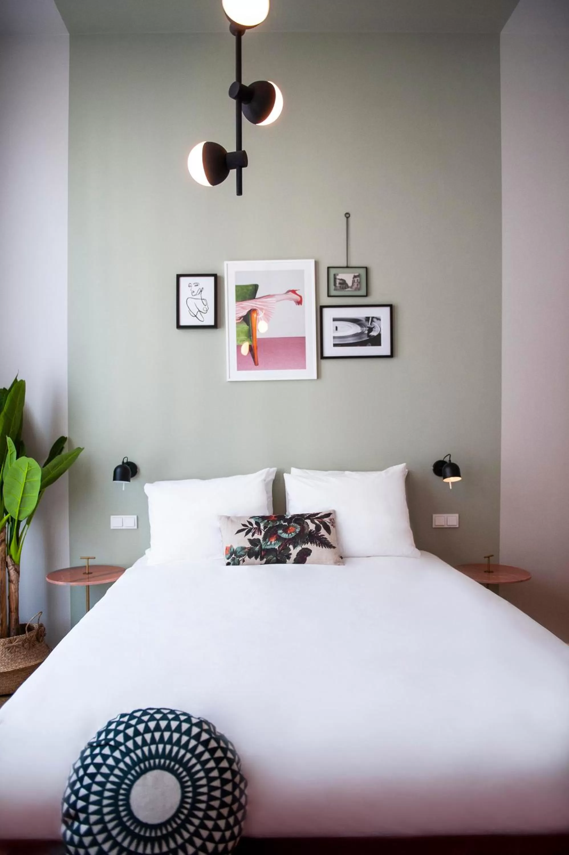 Deluxe Queen Studio  in FINCH Boutique Hotel, downtown