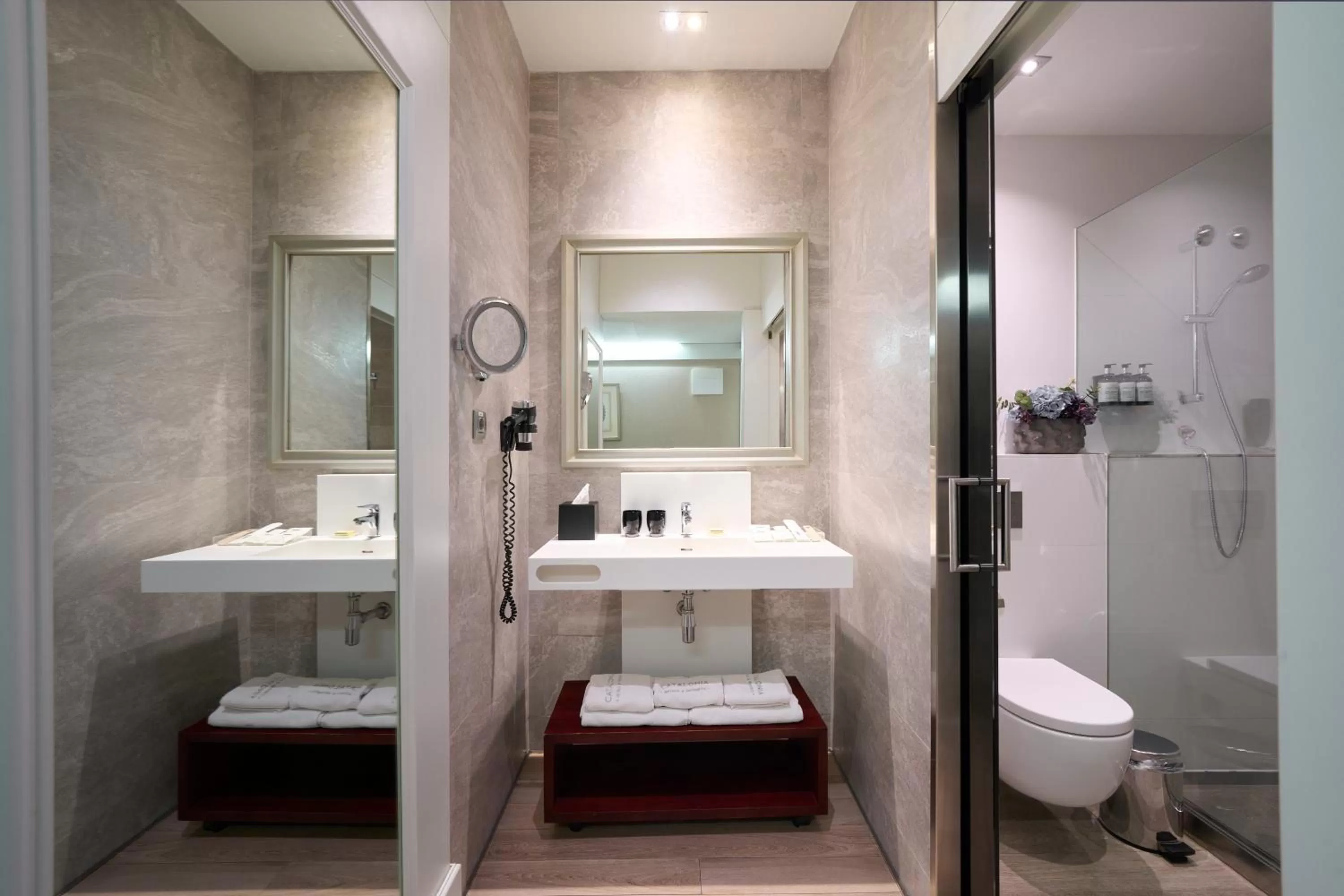 Bathroom in Catalonia Passeig de Gràcia 4* Sup