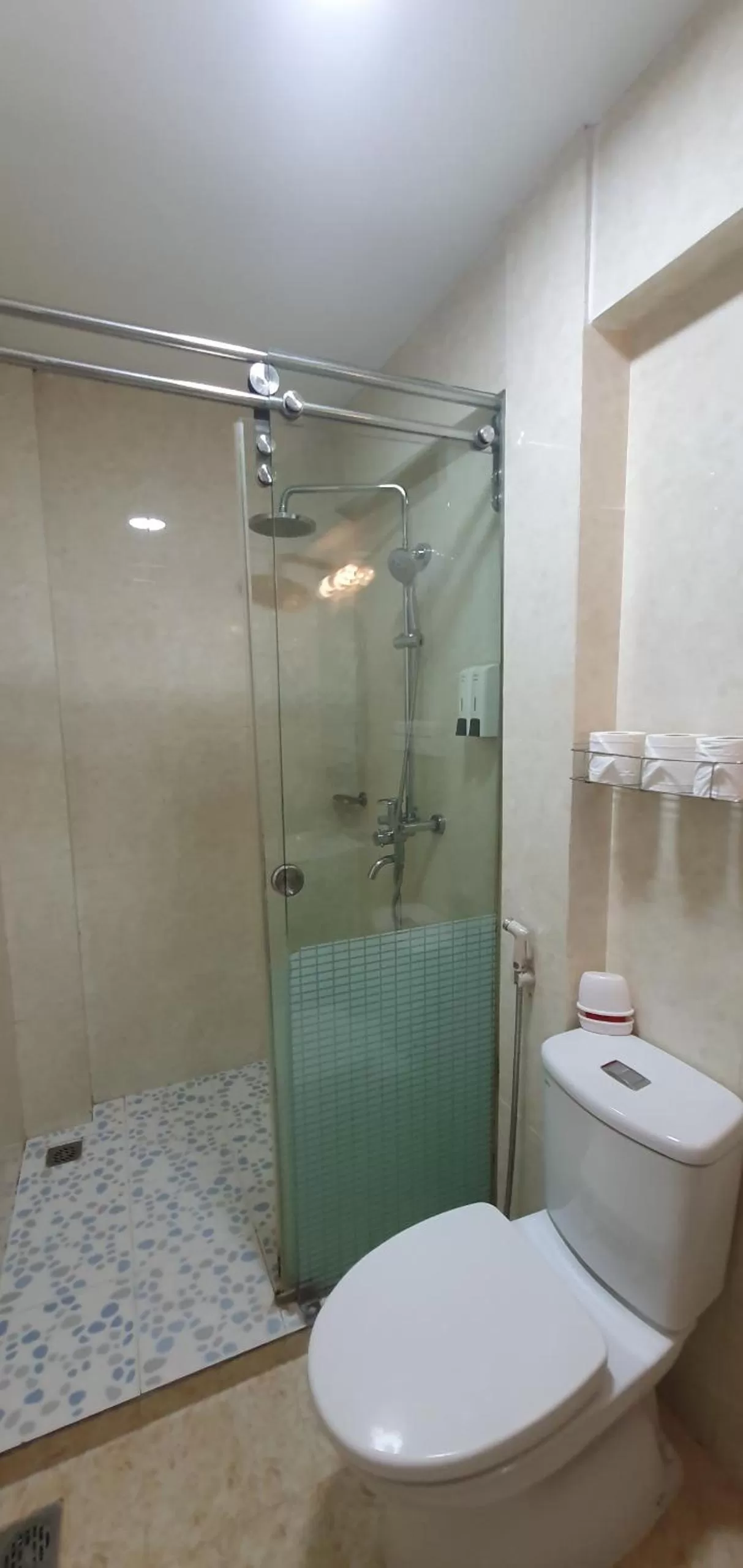 Shower in Hanoi Win Hotel & Travel