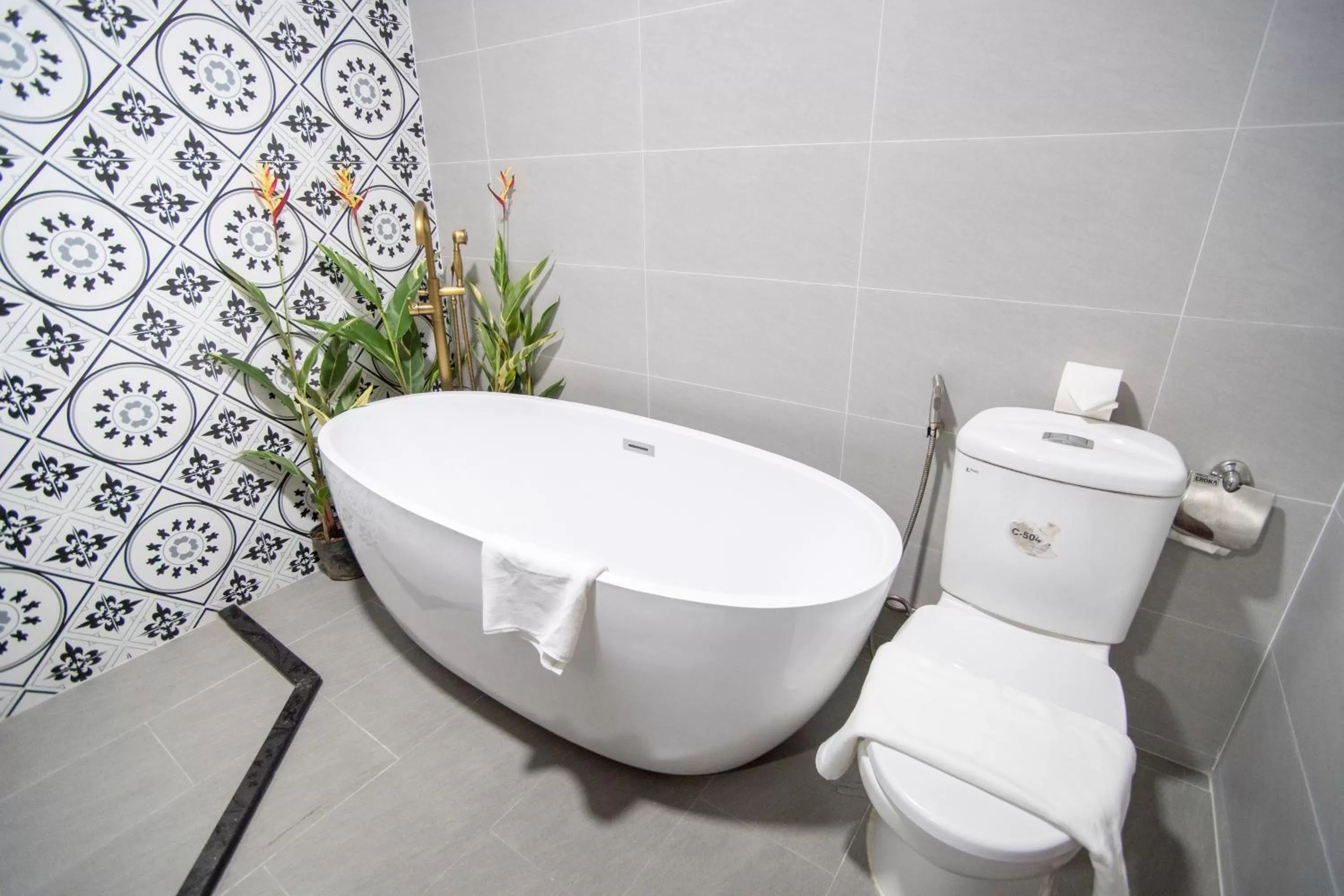 Toilet in SAZI BEN THANH Hotel HCM