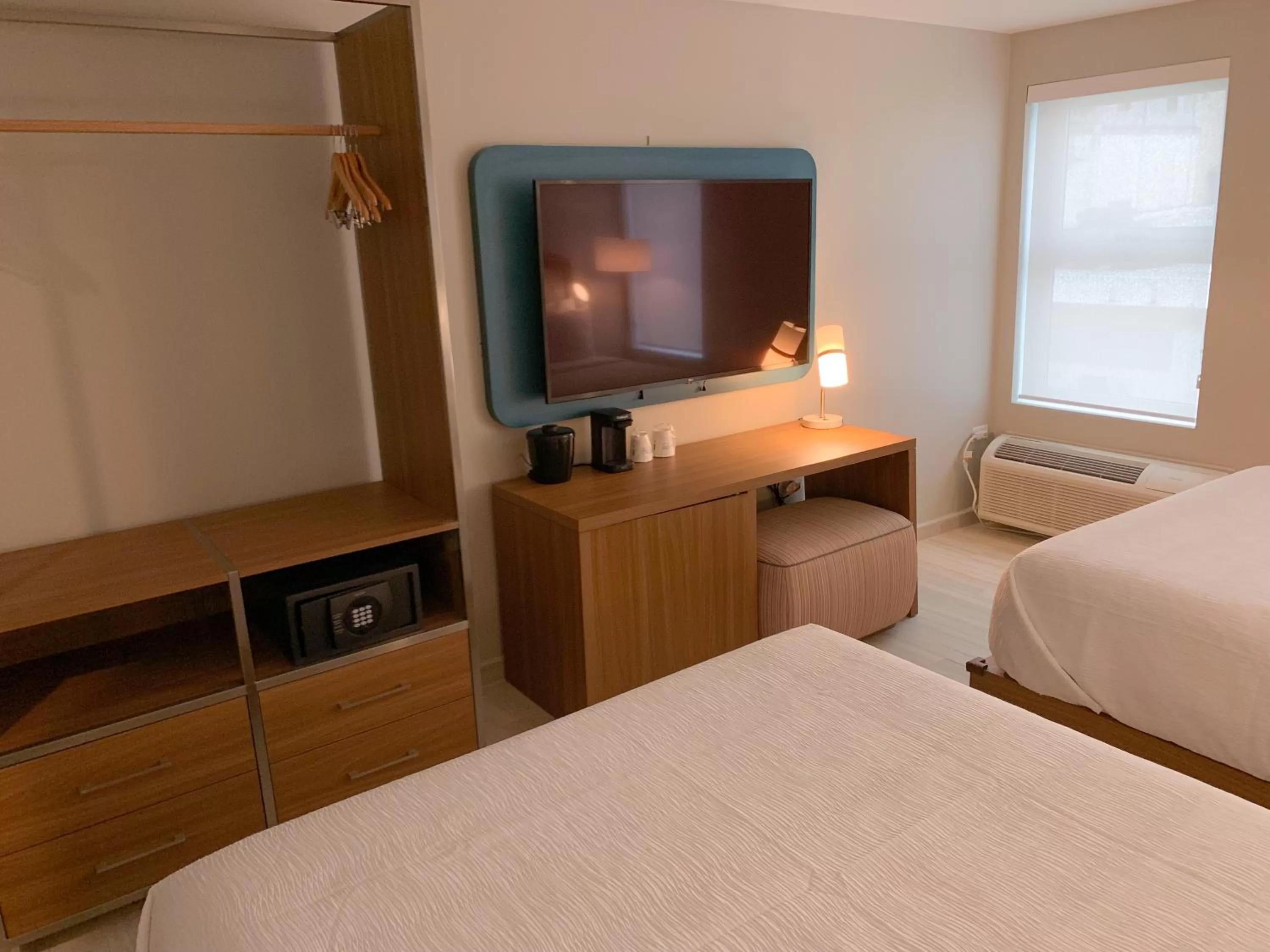 TV and multimedia, TV/Entertainment Center in TRYP by Wyndham Mayaguez