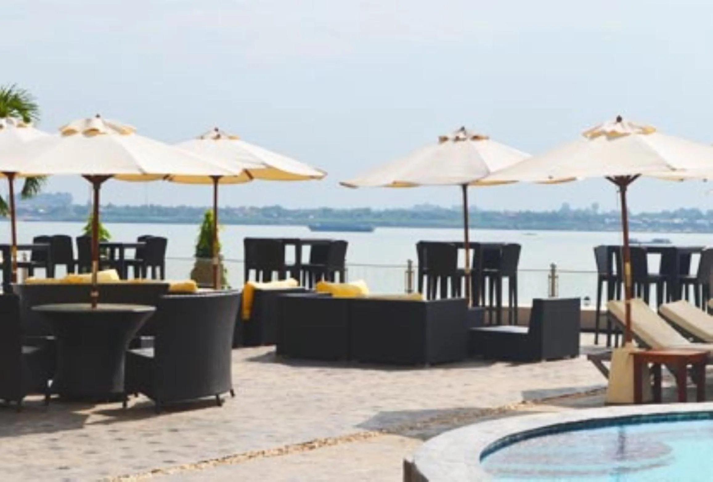 Restaurant/places to eat in Hotel Cambodiana