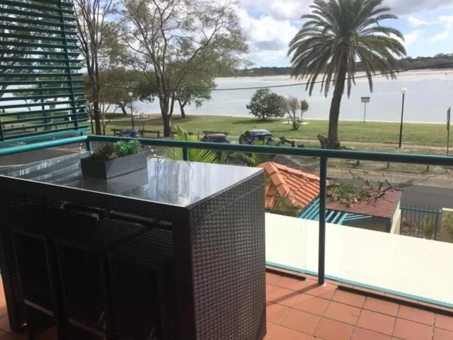 The Esplanade Riverview Holiday Apartments