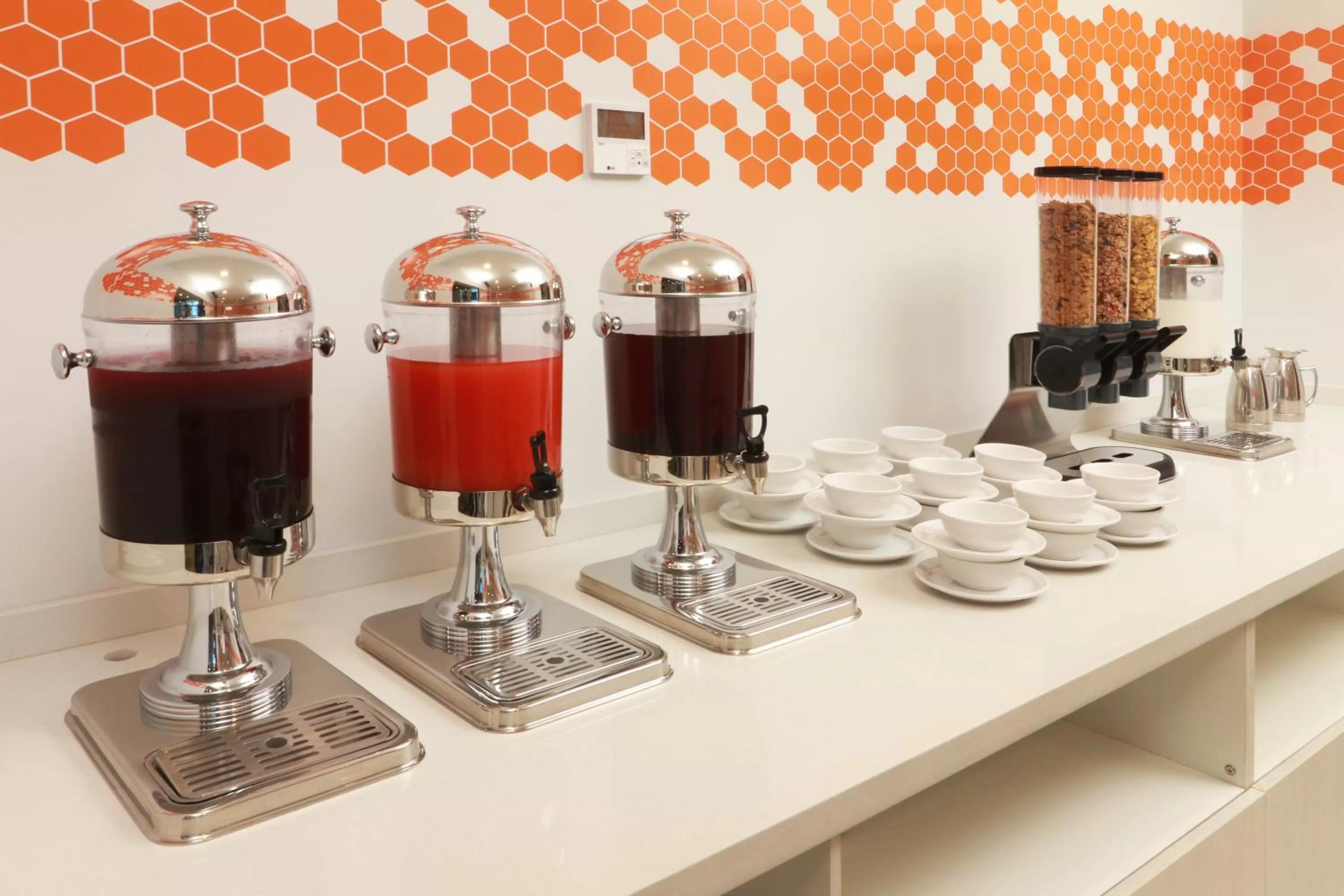 Restaurant/places to eat in Holiday Inn Express & Suites - Ensenada Centro by IHG