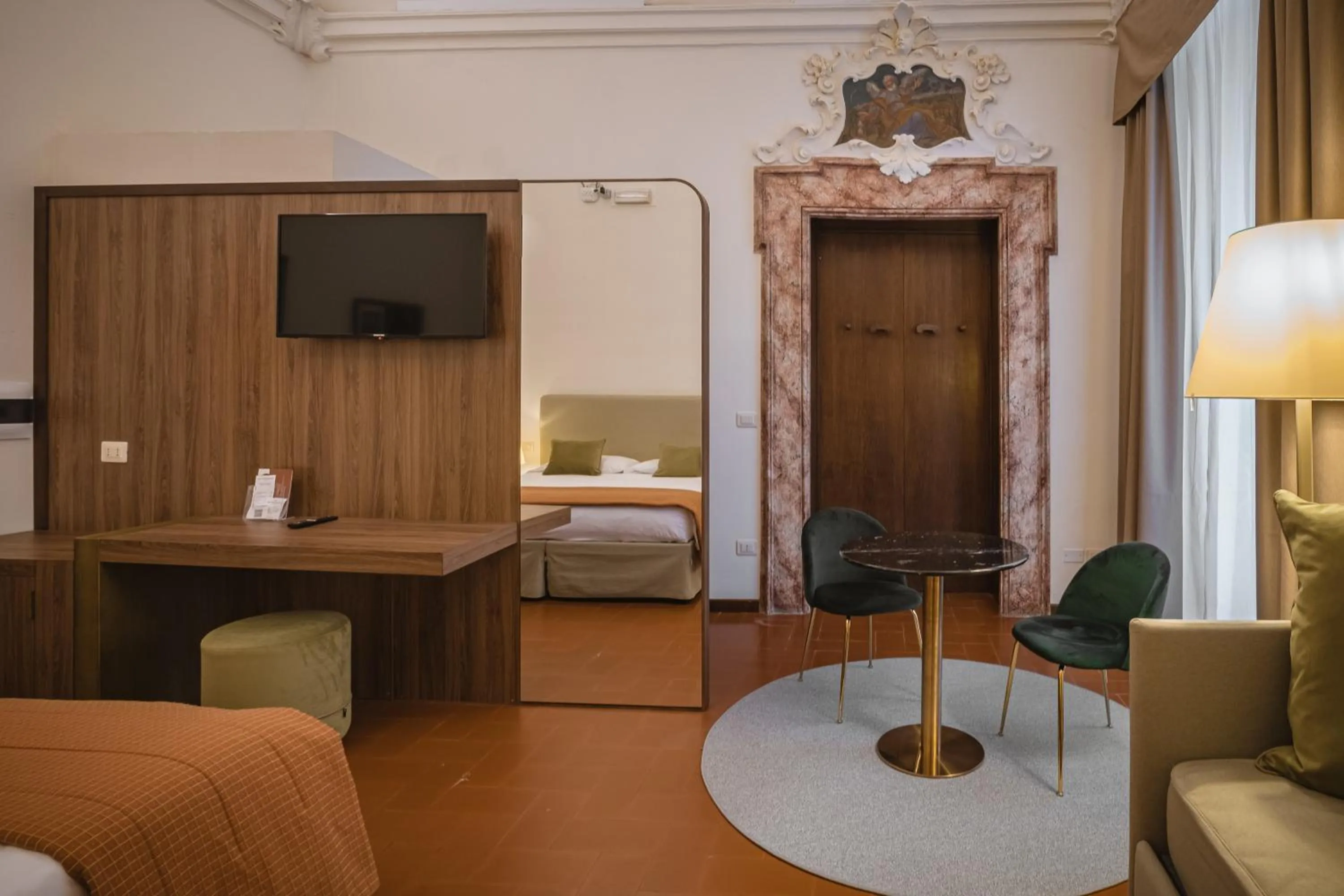 TV and multimedia, Bed in Hotel Villa Montegranelli