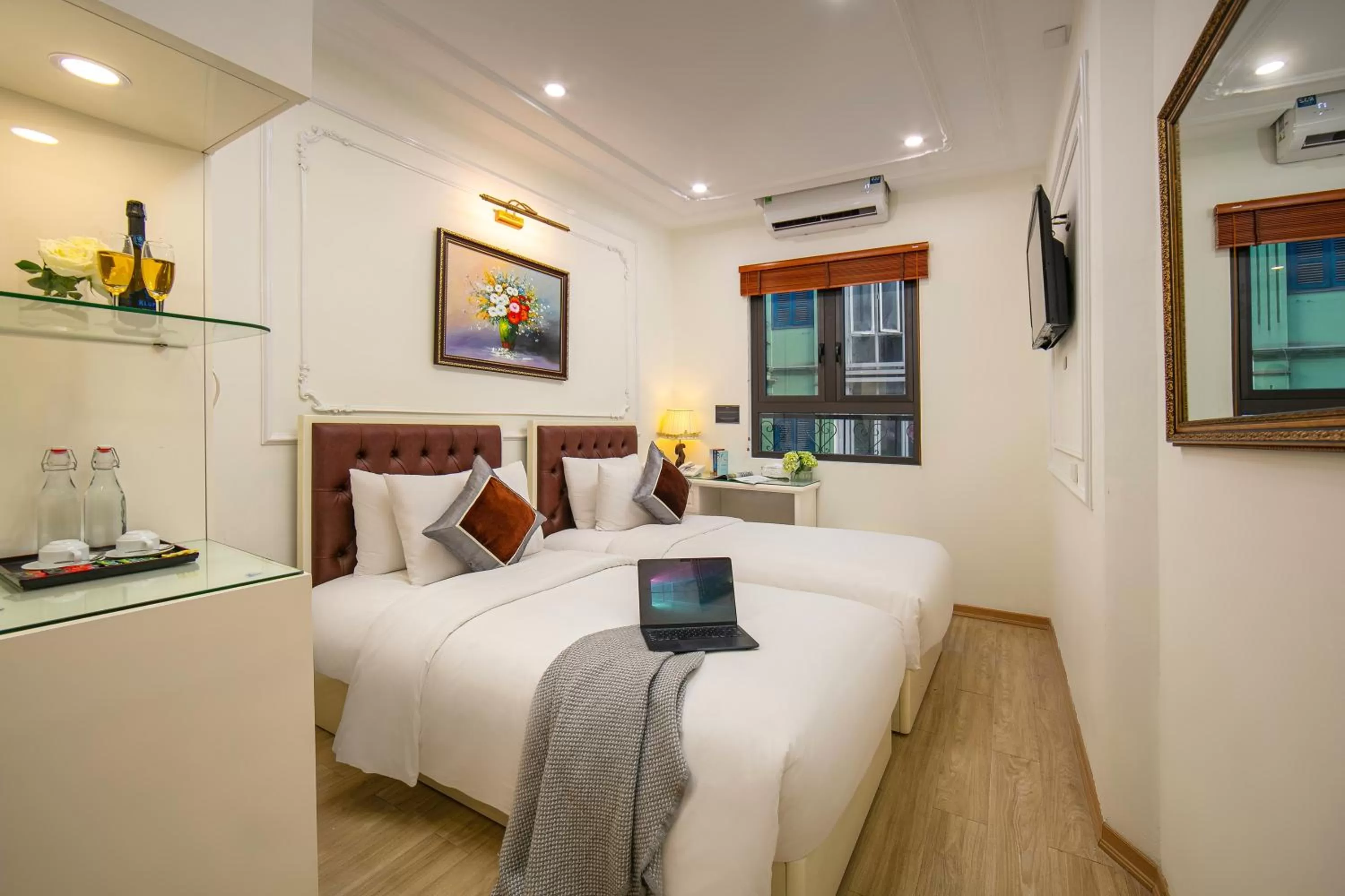 Bed in Tunger Grand Hotel