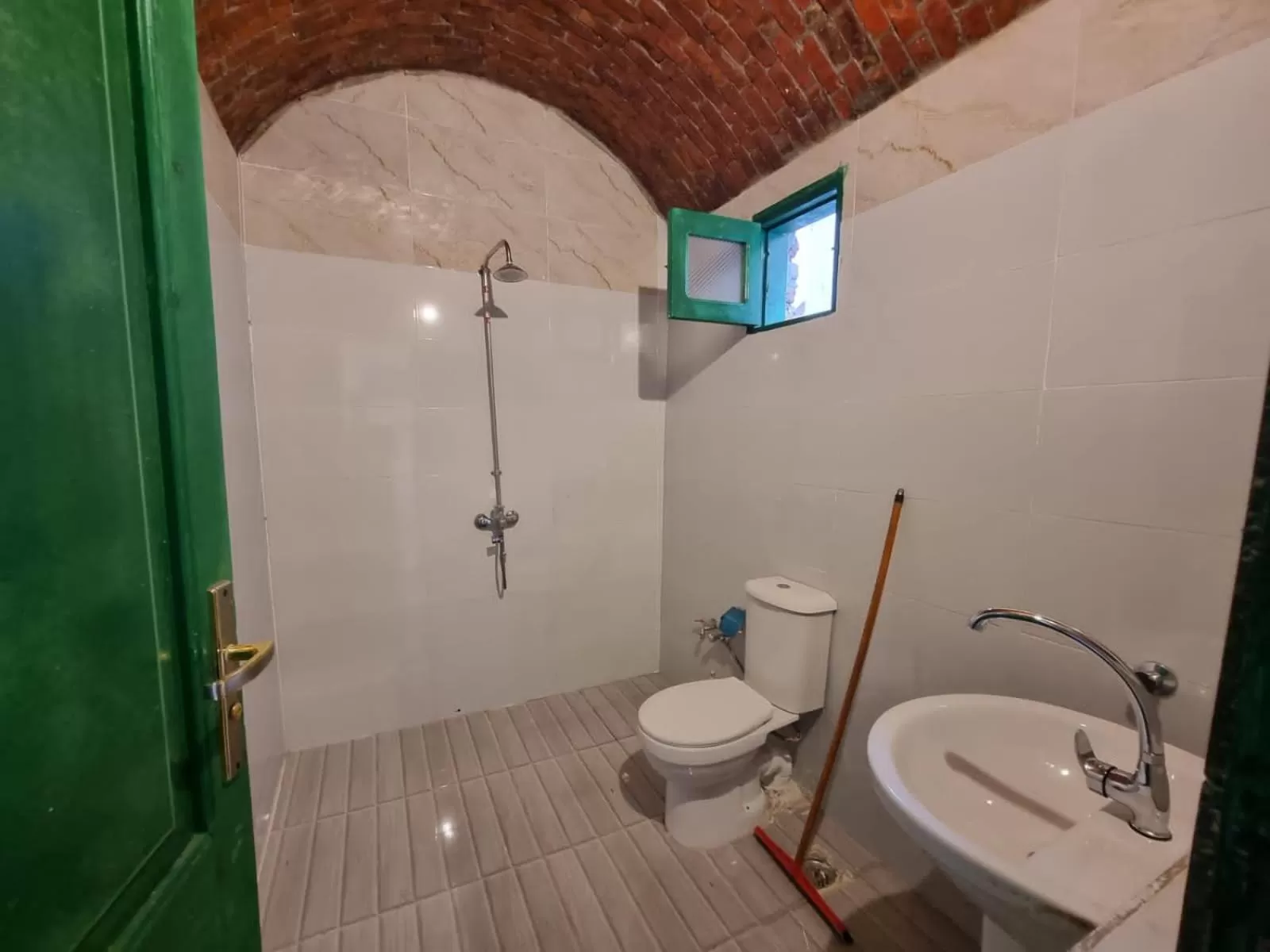 Bathroom in Luxor Old Nile Hotel