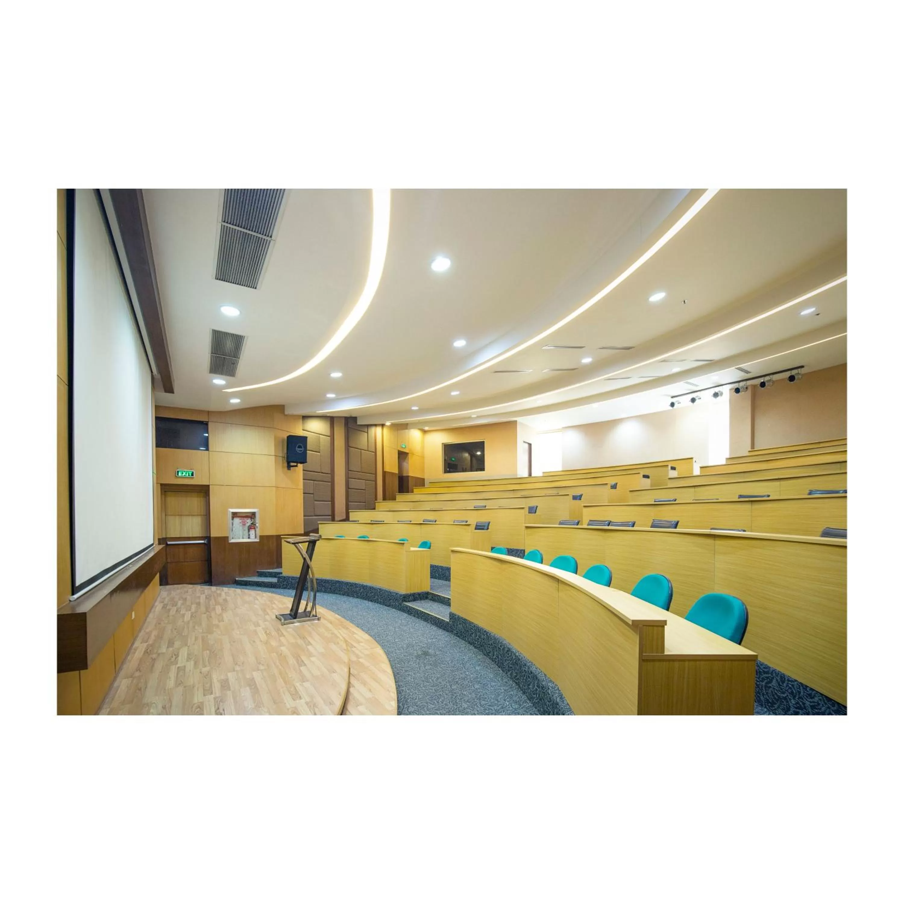 Meeting/conference room in Summit Ridge Tagaytay - Newly Renovated