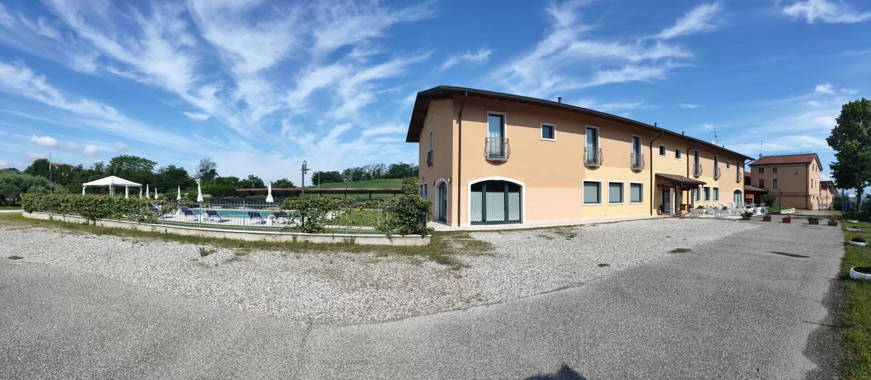 Facade/entrance in Hotel Agli Ulivi