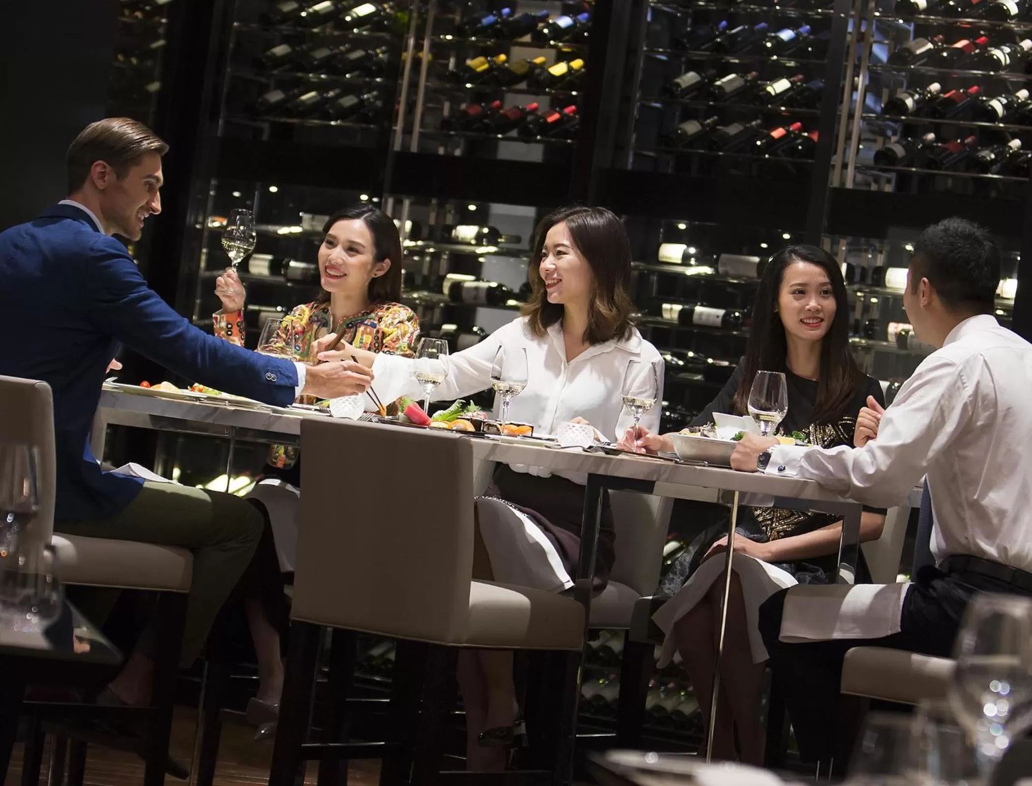 Restaurant/places to eat in Niccolo Chengdu