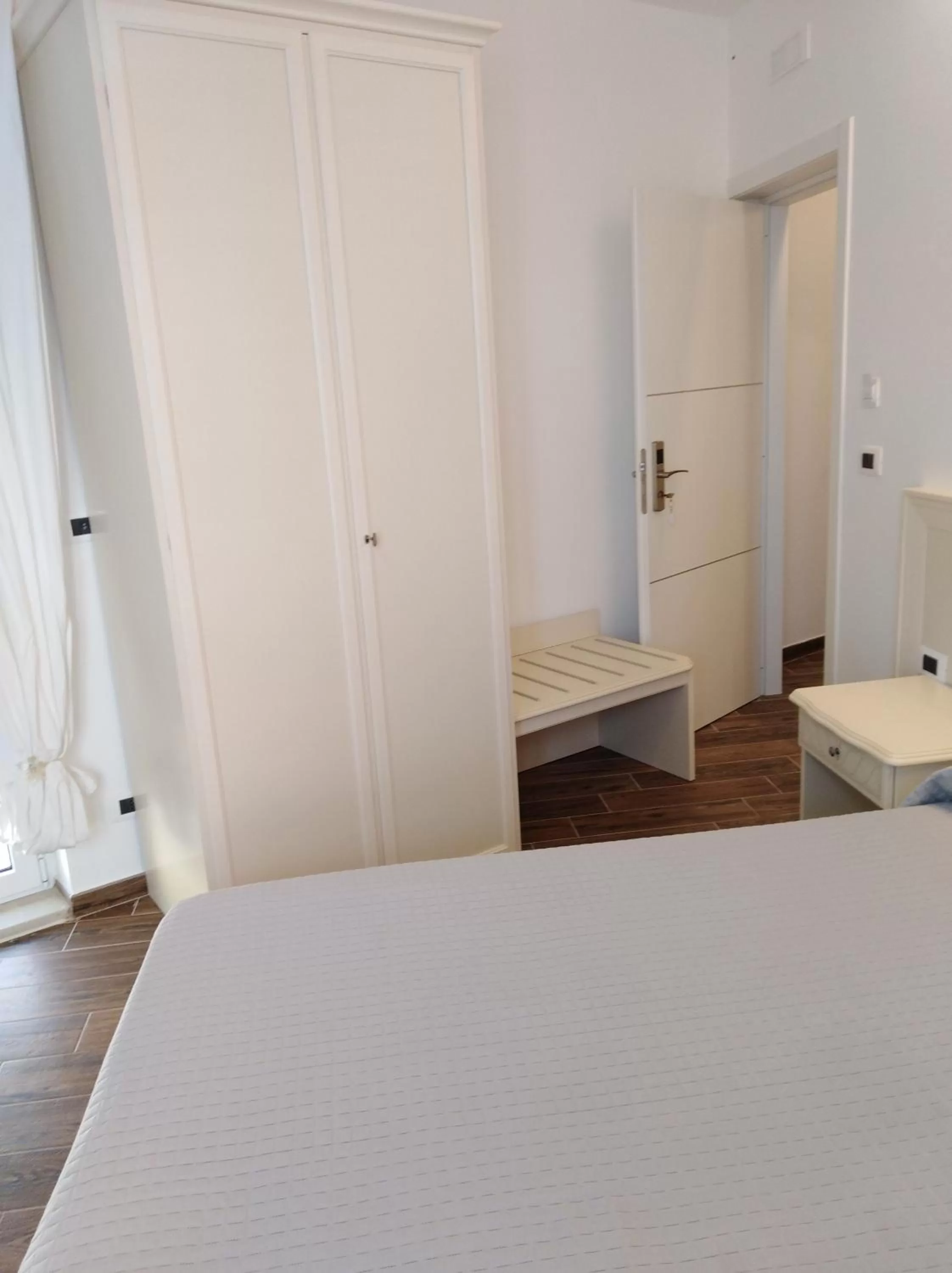 Photo of the whole room, Bed in DomuS al Corso B&B