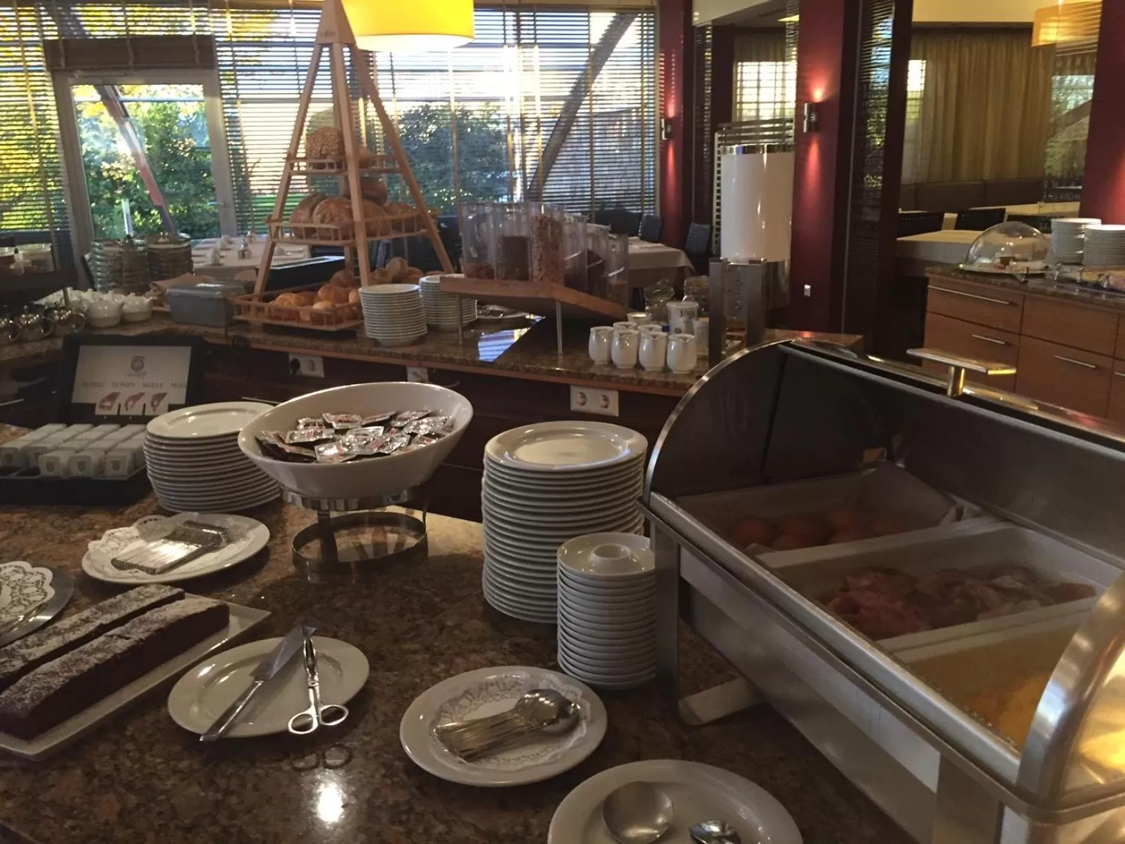 Buffet breakfast in Hotel Nationalpark