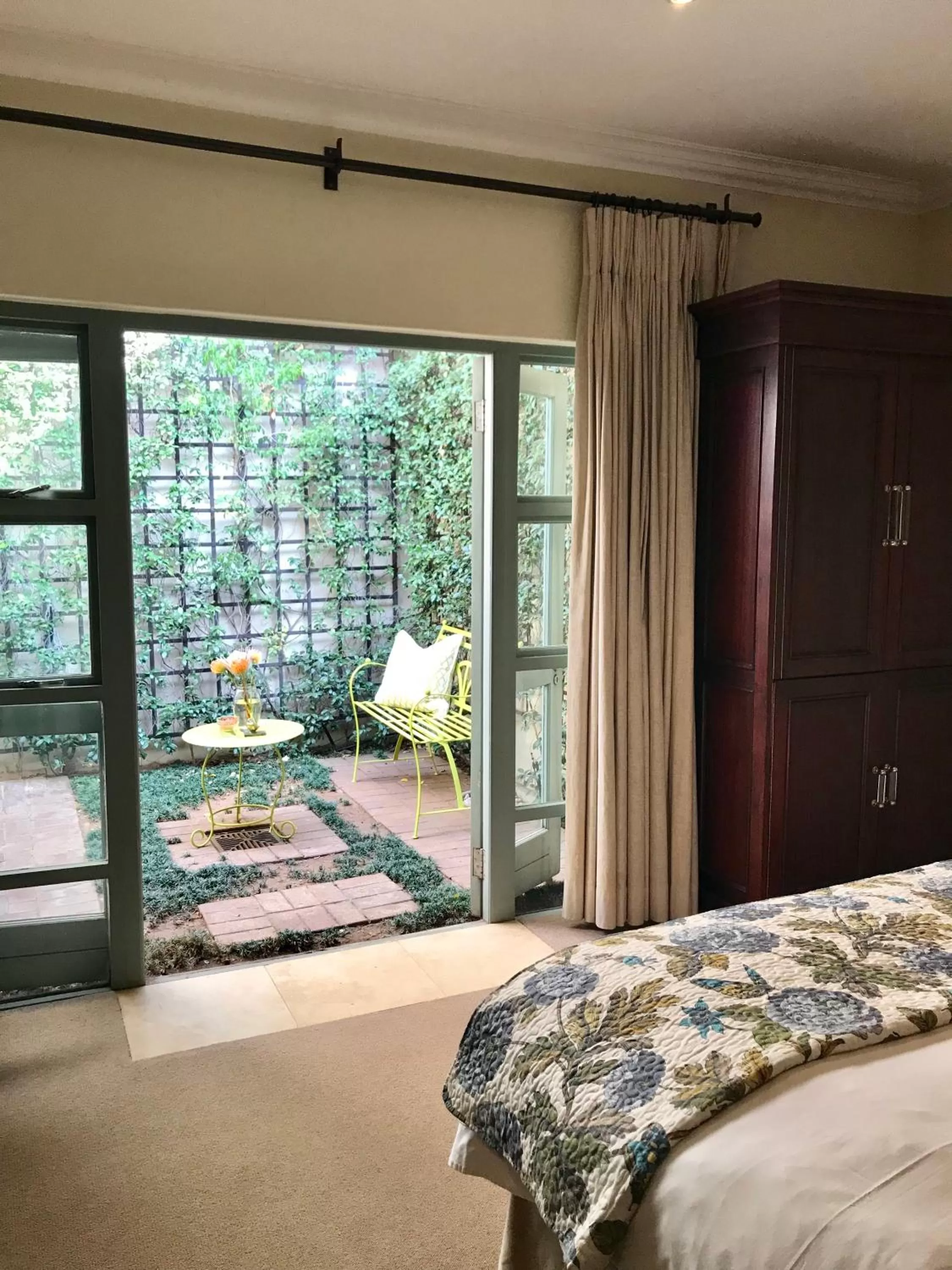 Bedroom, Bed in The Parkwood