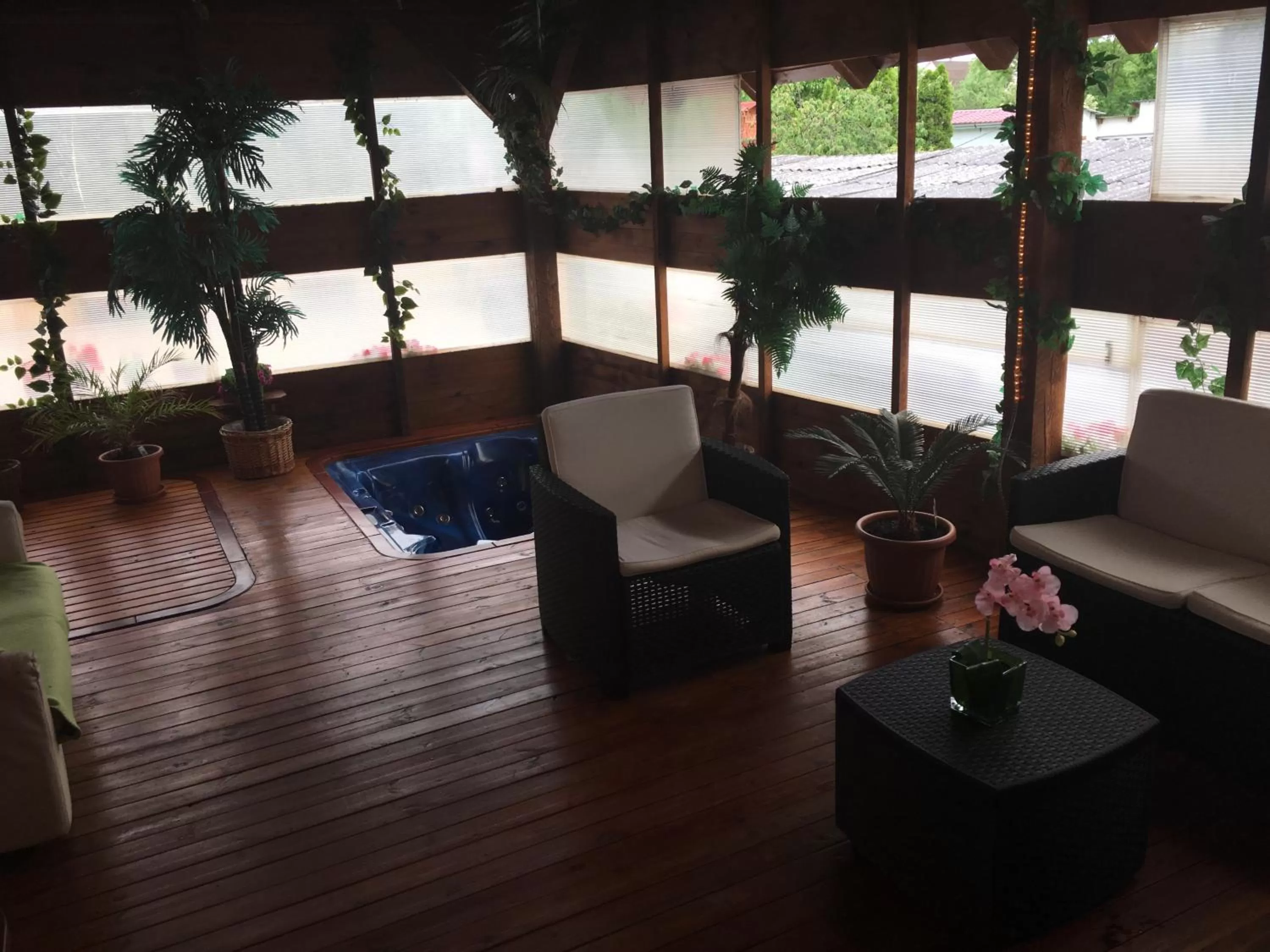 Communal lounge/ TV room in Abszolút Hotel és Panzió