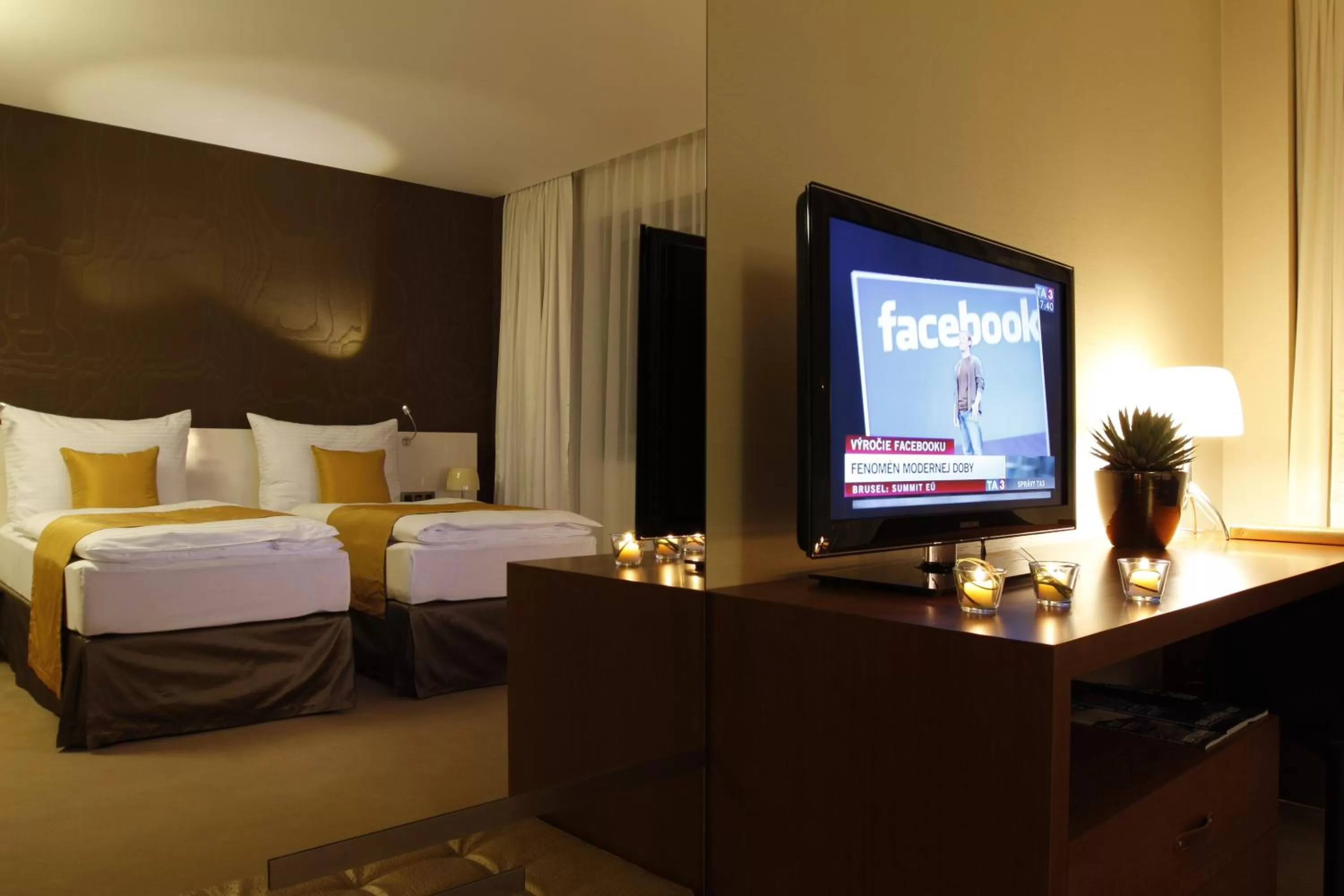 Photo of the whole room, Bed in Mikado Hotel