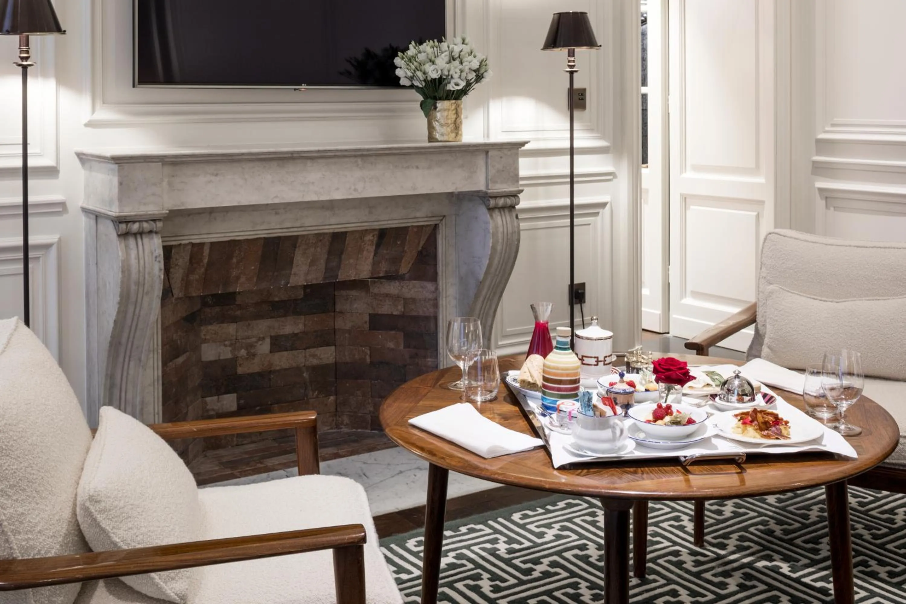 Continental breakfast in J.K. Place Paris