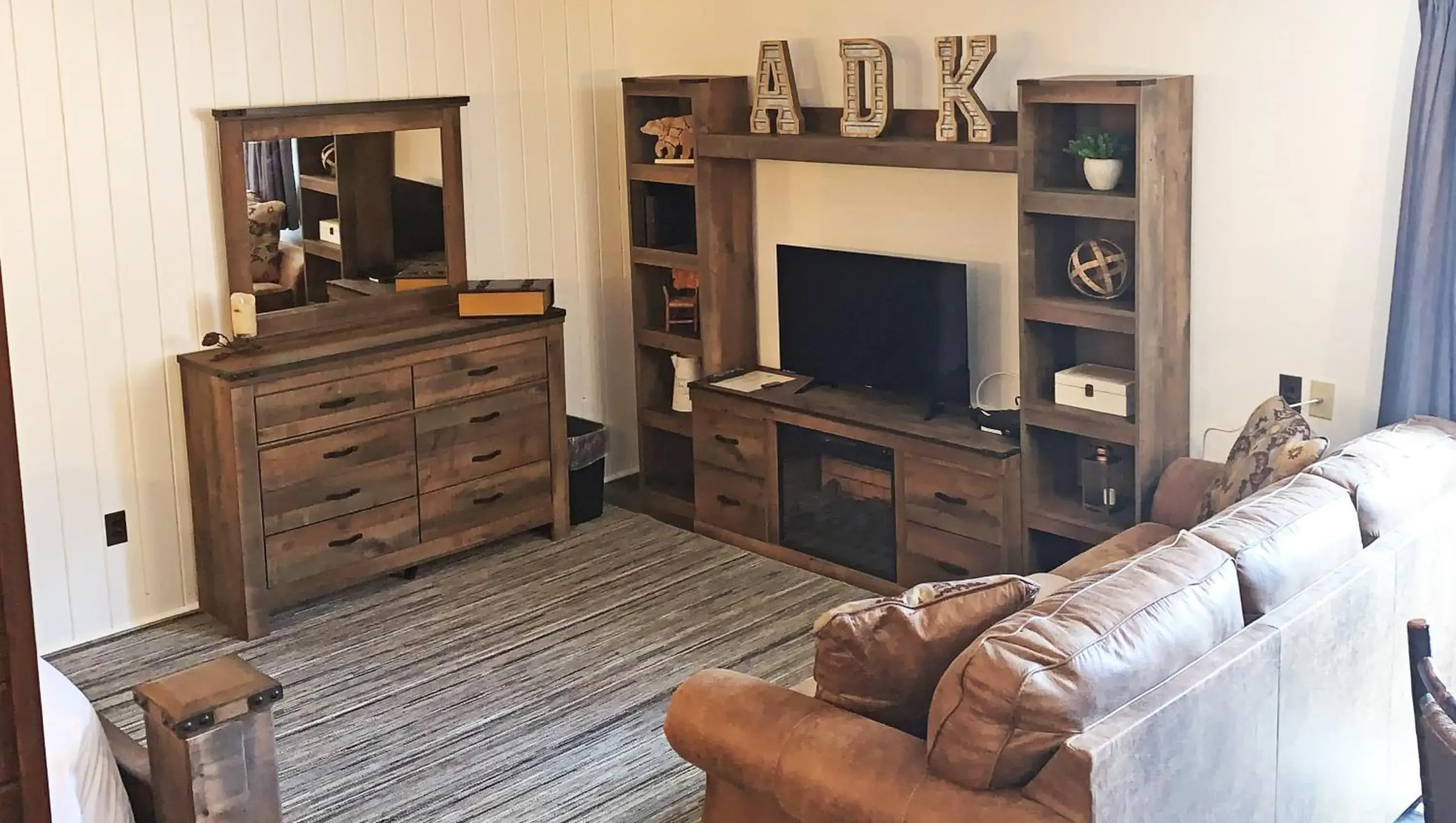 King Room with Spa Bath in Adirondack Lodge Old Forge King Room with Spa Bath in Adirondack Lodge Old Forge