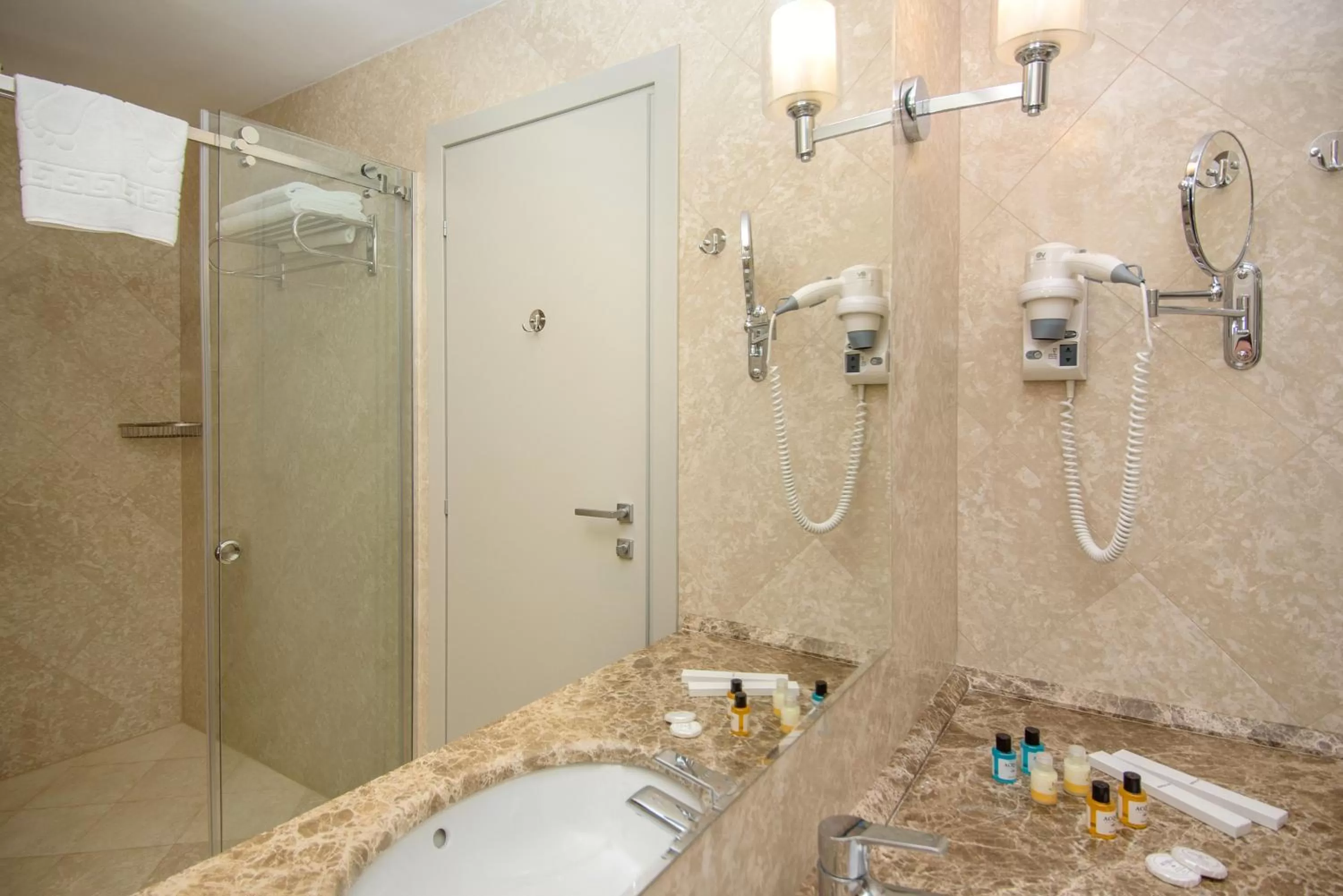 Bathroom in The Grand Gloria Hotel