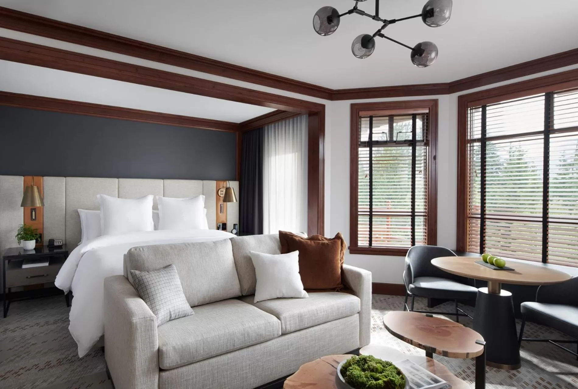 Photo of the whole room in Four Seasons Resort Whistler