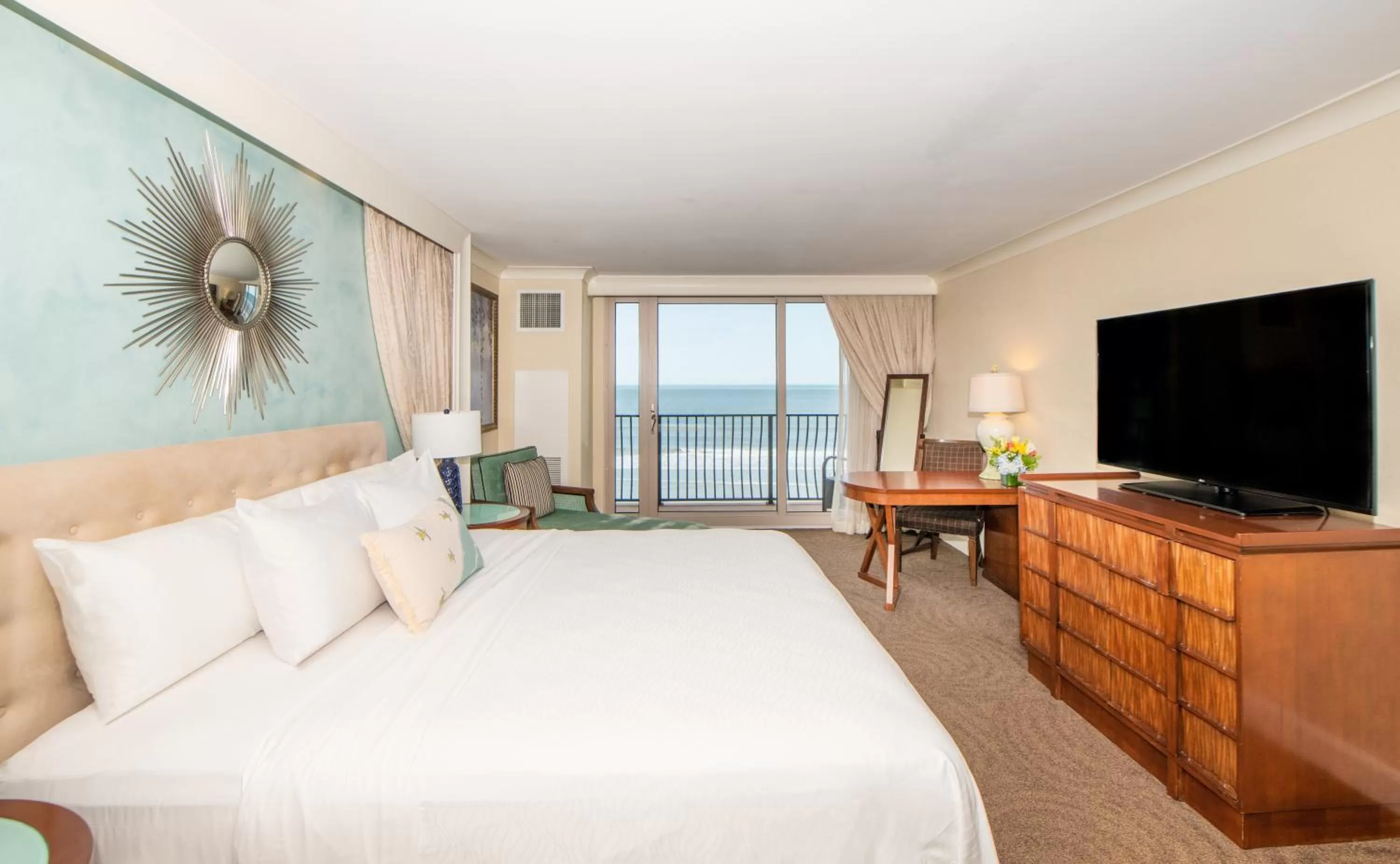 Photo of the whole room, Bed in One Ocean Resort and Spa