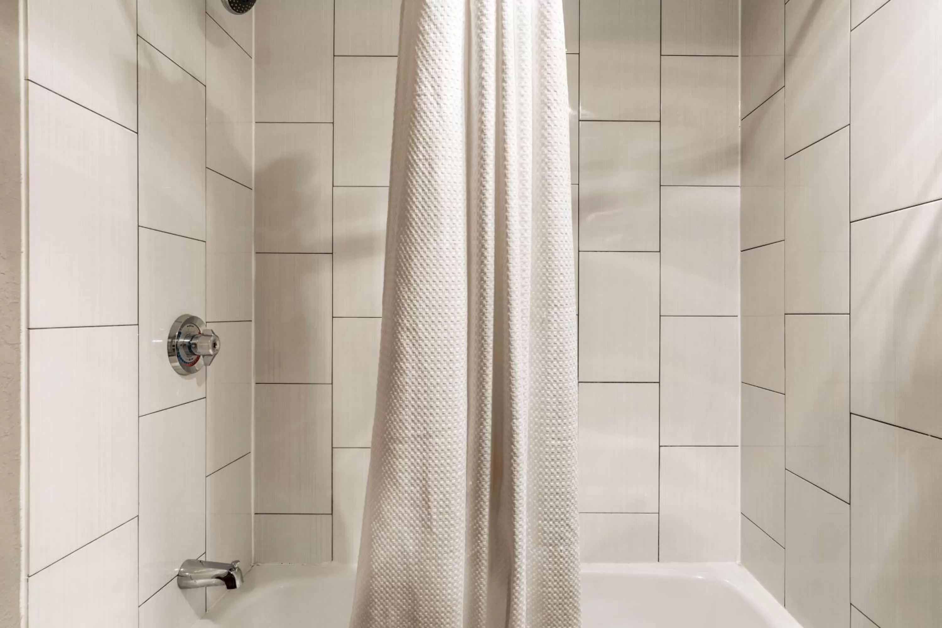 King Room - Non-Smoking in AmericInn by Wyndham Grand Rapids Airport North