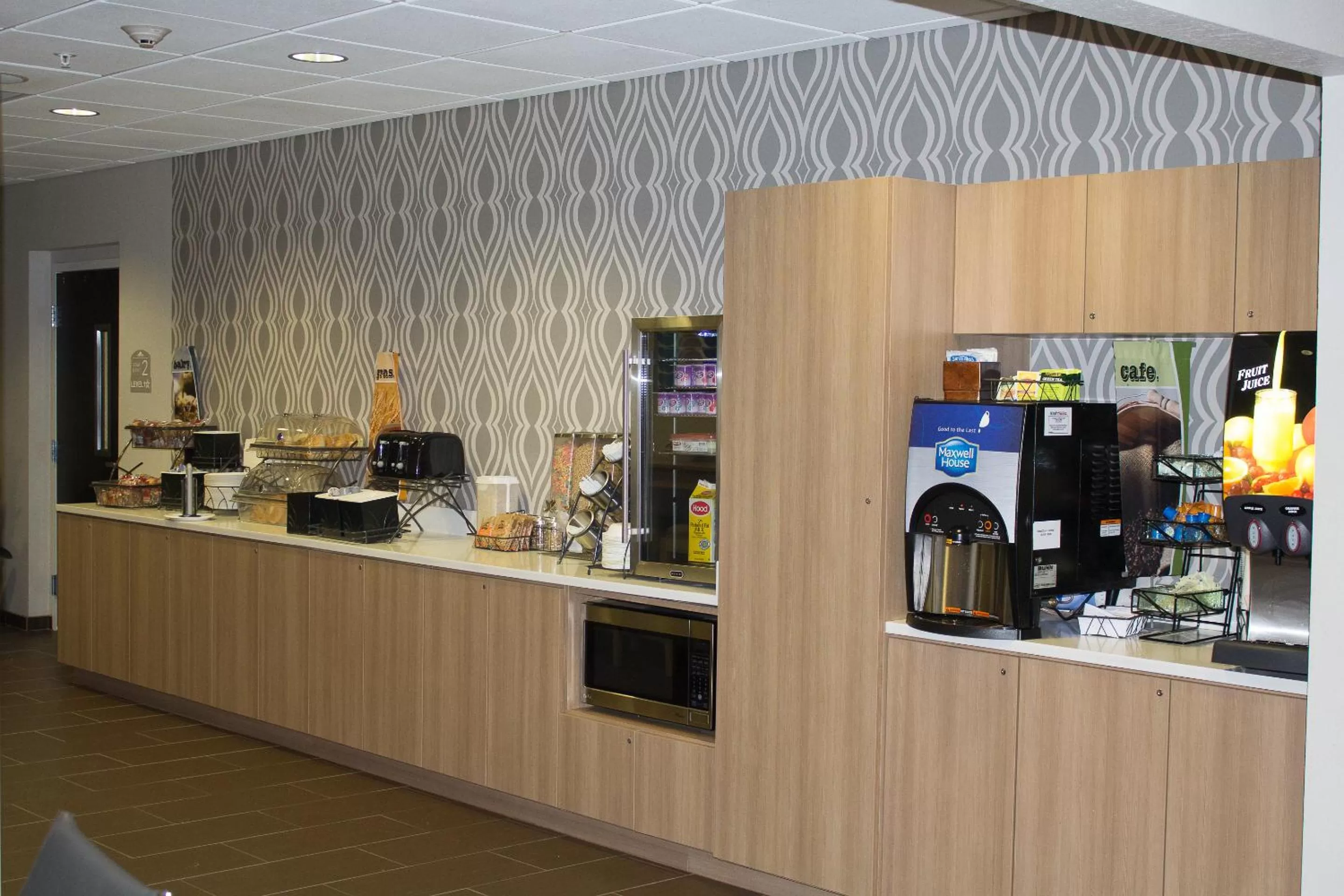 Continental breakfast in Microtel Inn & Suites by Wyndham - Penn Yan