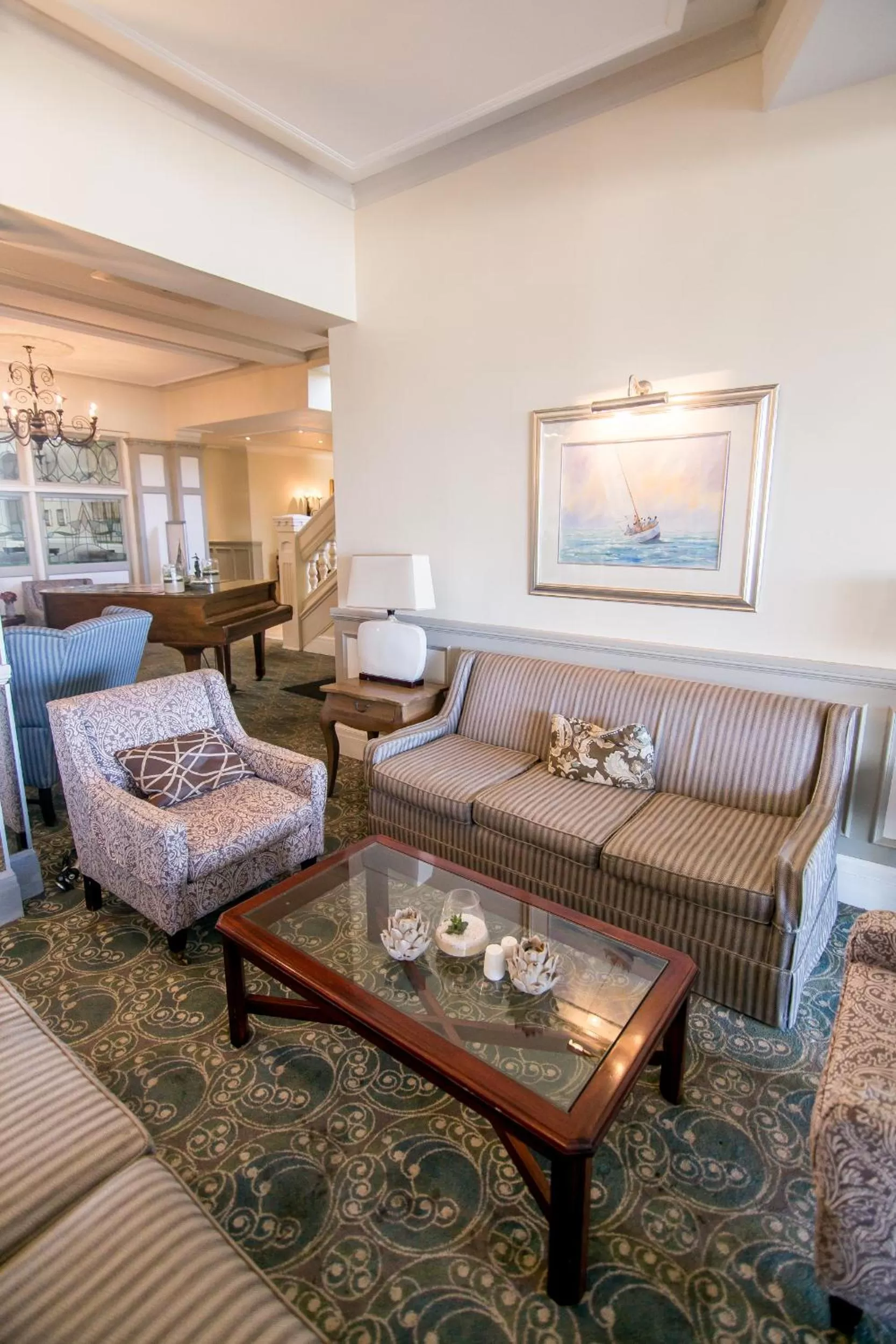 Lounge or bar in The Beach Hotel