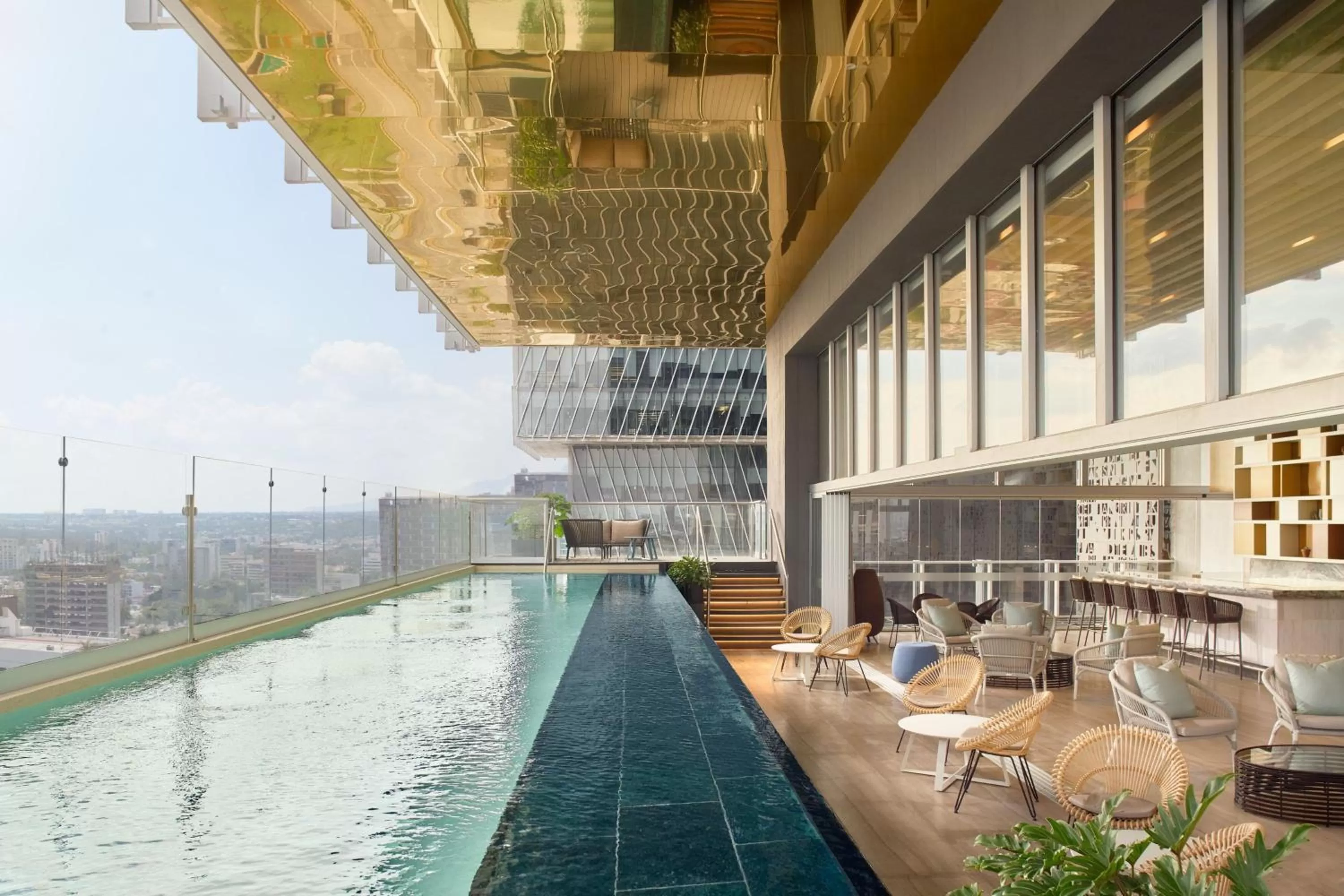 Swimming pool in JW Marriott Hotel Guadalajara