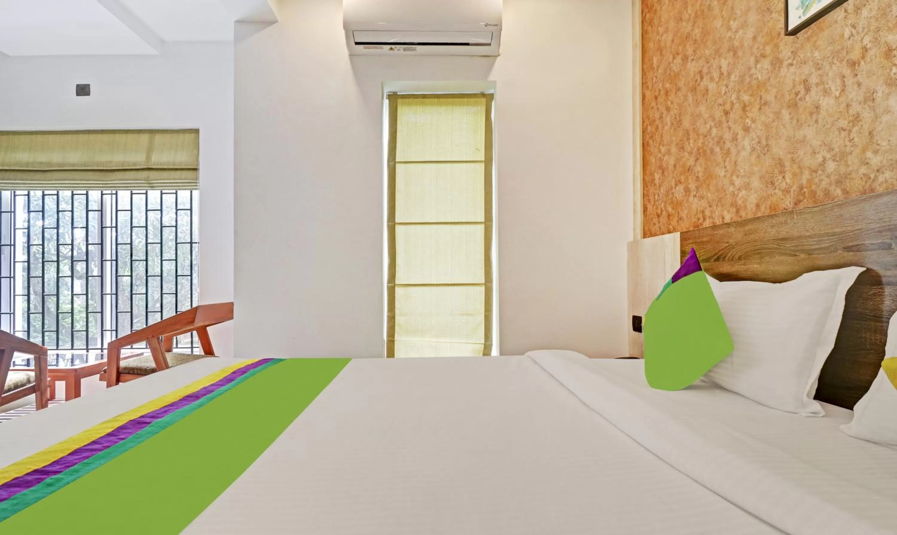 Bedroom, Bed in Treebo Trend Sreepathi Mayoogha