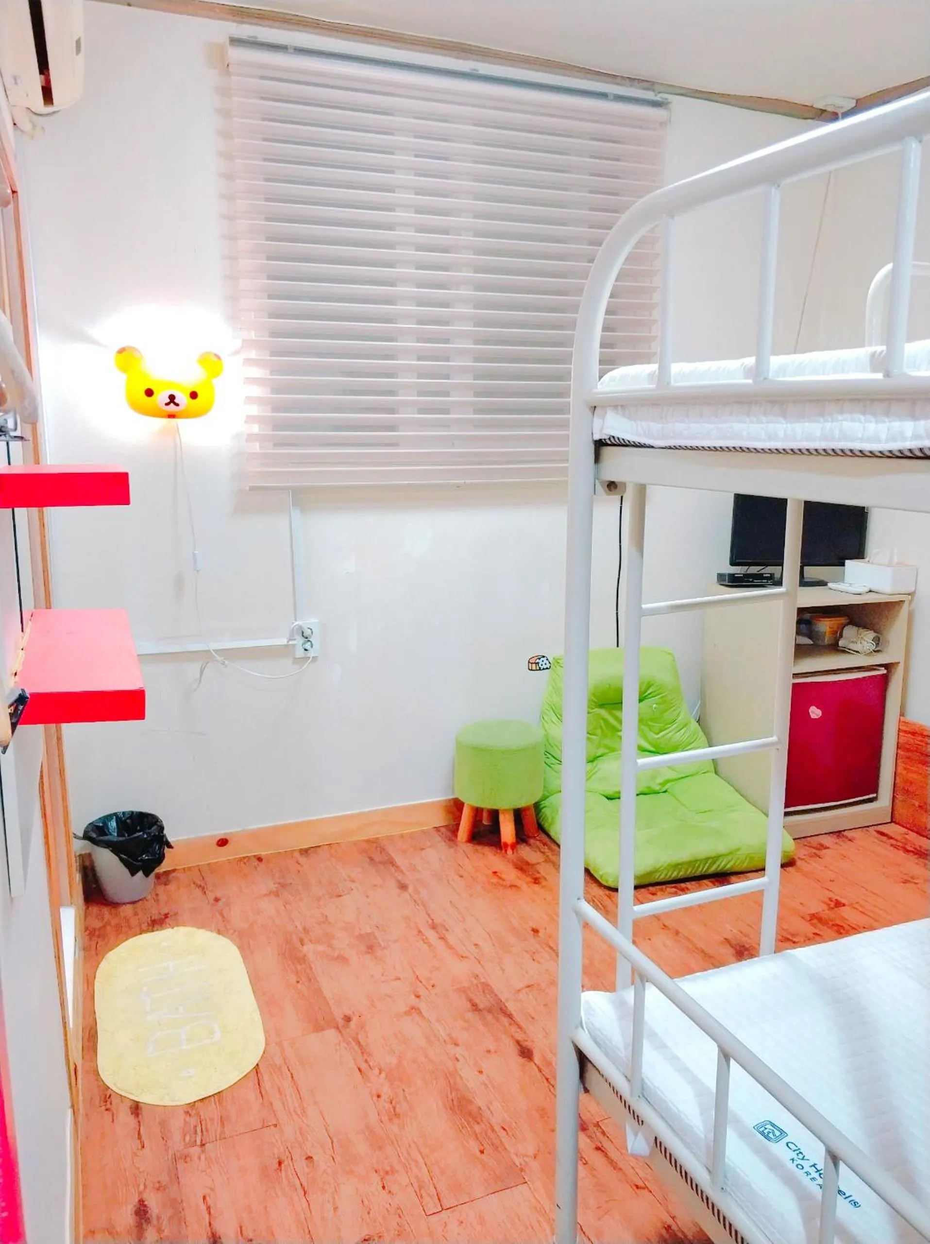 Bedroom, Bed in Naru Hostel Korea